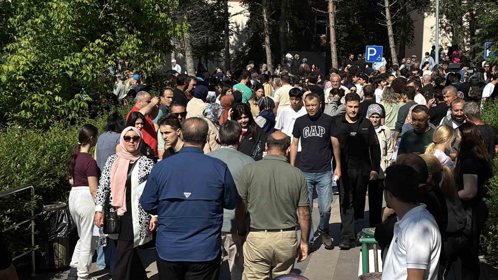 Bolu’da binlerce üniversite adayı AYT için ter döküyor