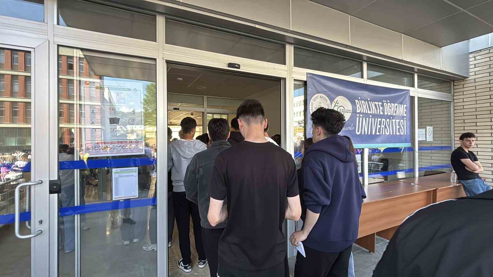 Bolu’da binlerce üniversite adayı AYT için ter döküyor