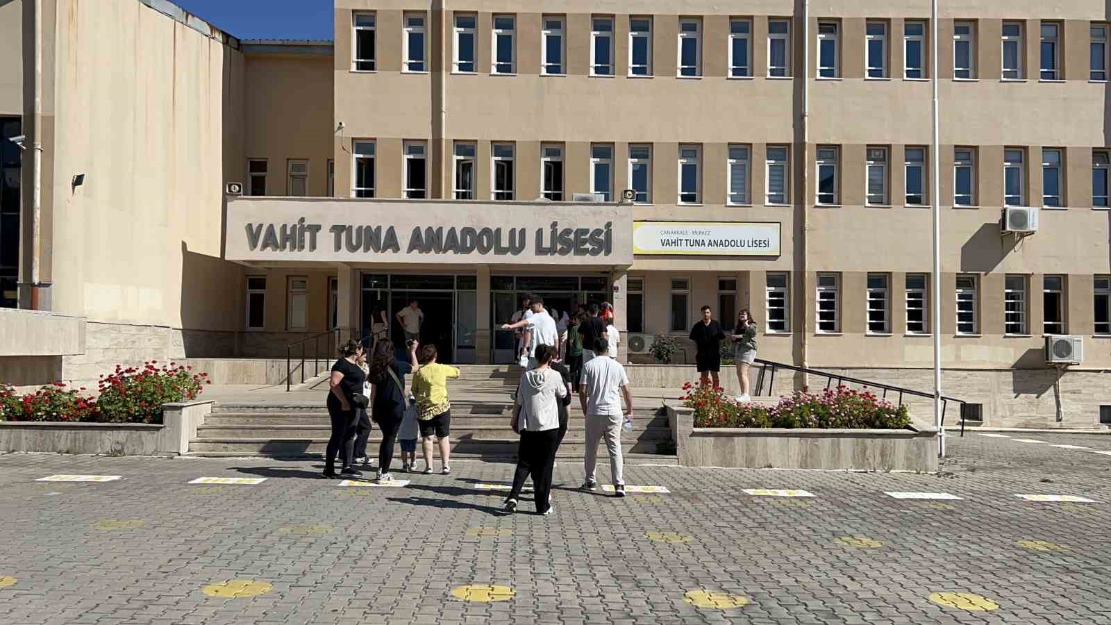 Çanakkale’de YKS’nin ikinci oturum heyecanı