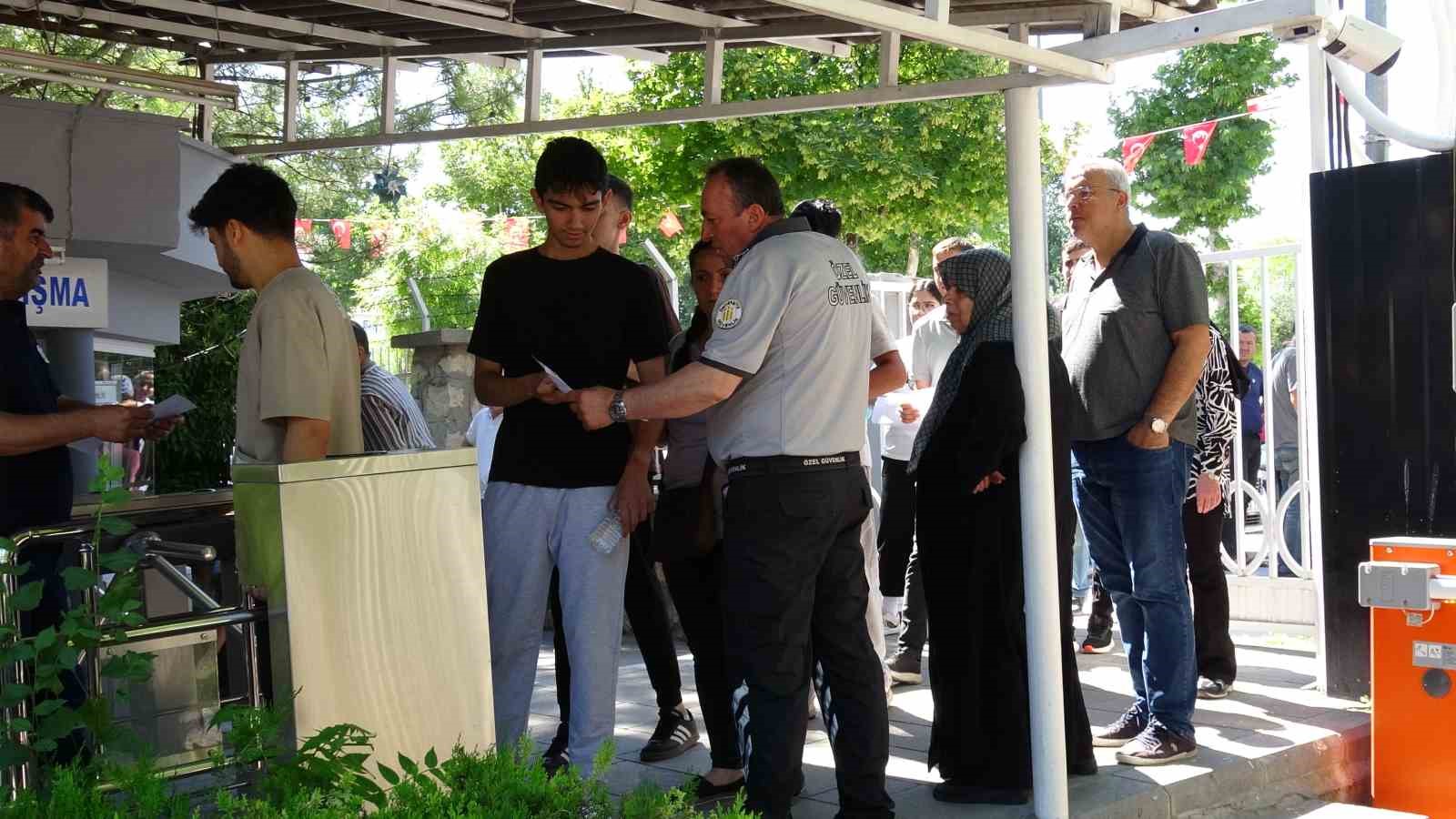 Malatya’da YKS heyecanı sürüyor
