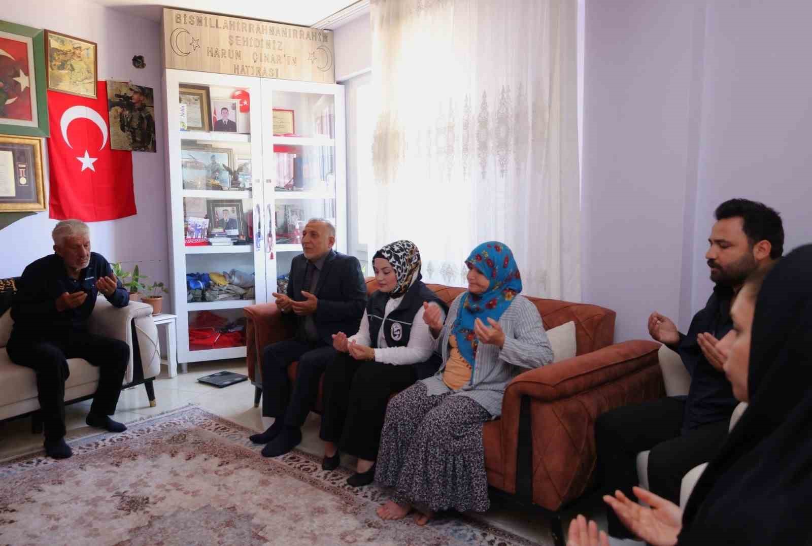 HBB’den şehit yakınlarına babalar günü ziyareti