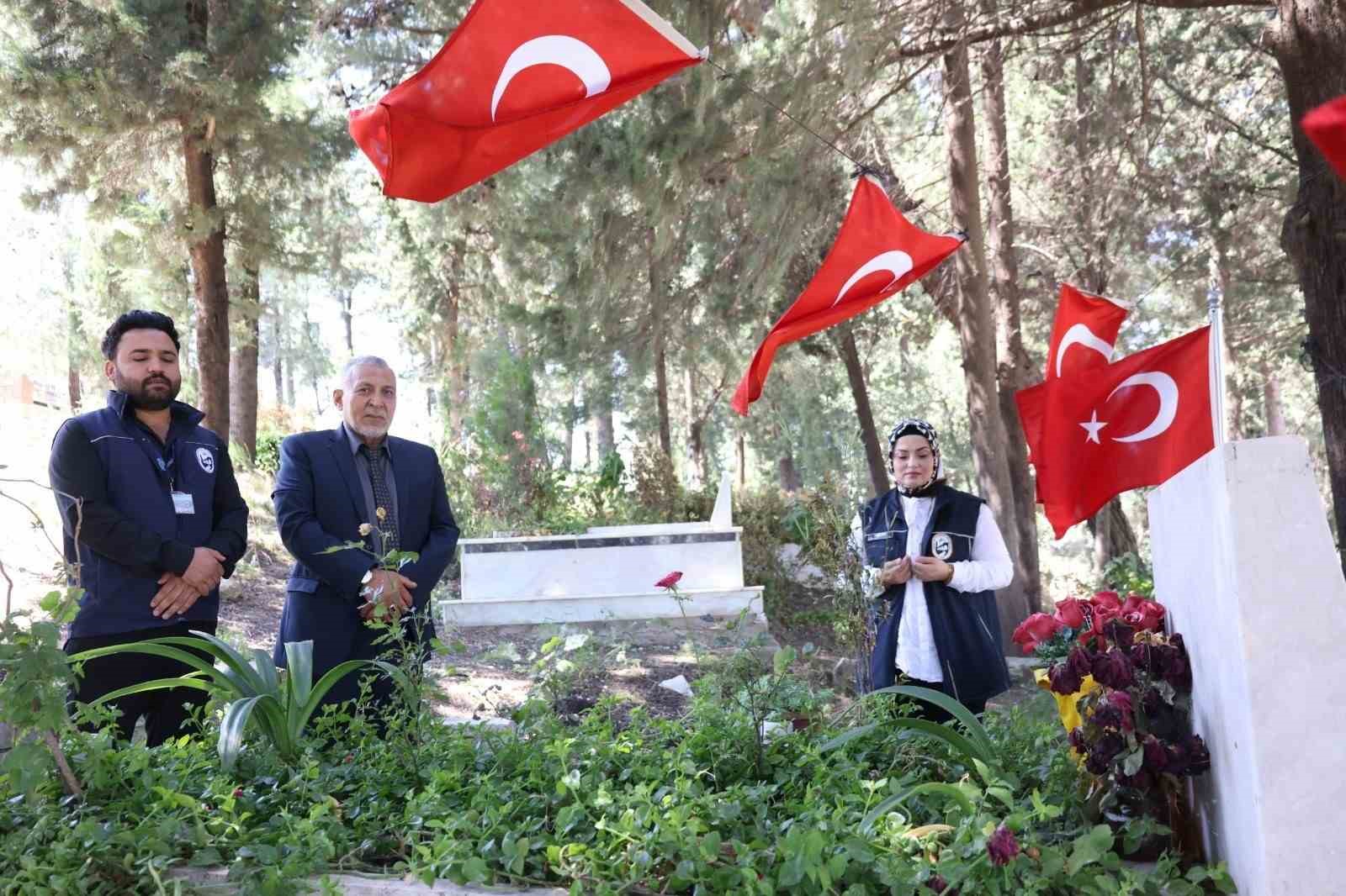 HBB’den şehit yakınlarına babalar günü ziyareti
