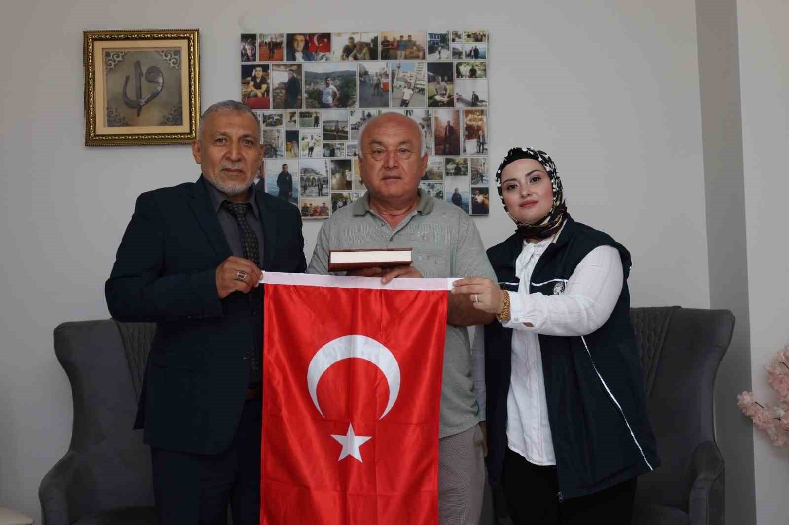 HBB’den şehit yakınlarına babalar günü ziyareti