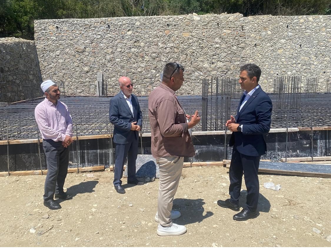 Çökek Mahallesi’nde cami inşaatı devam ediyor