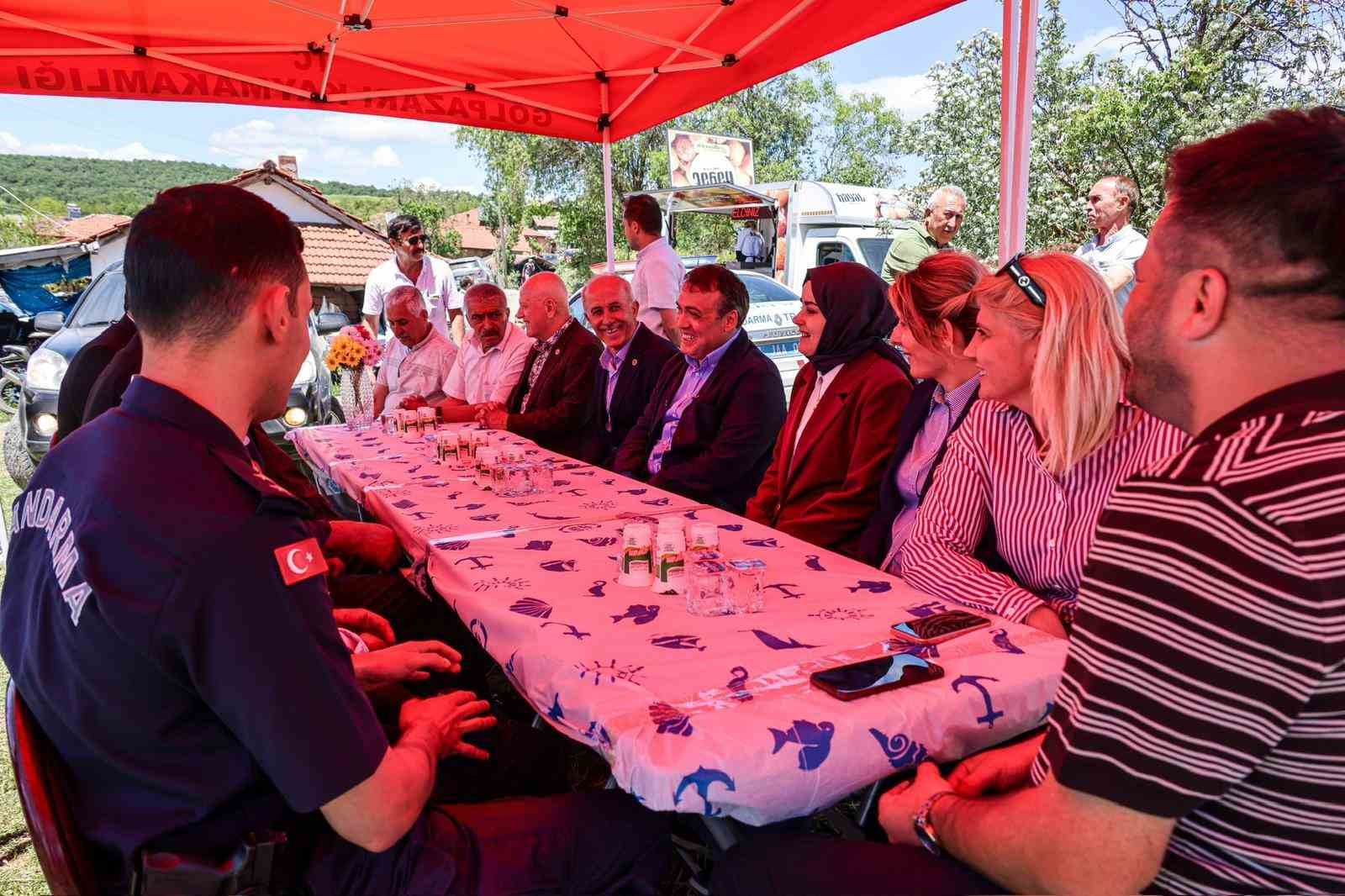 Vali Sözer Hıdırellez şenliklerinde vatandaşlarla buluştu