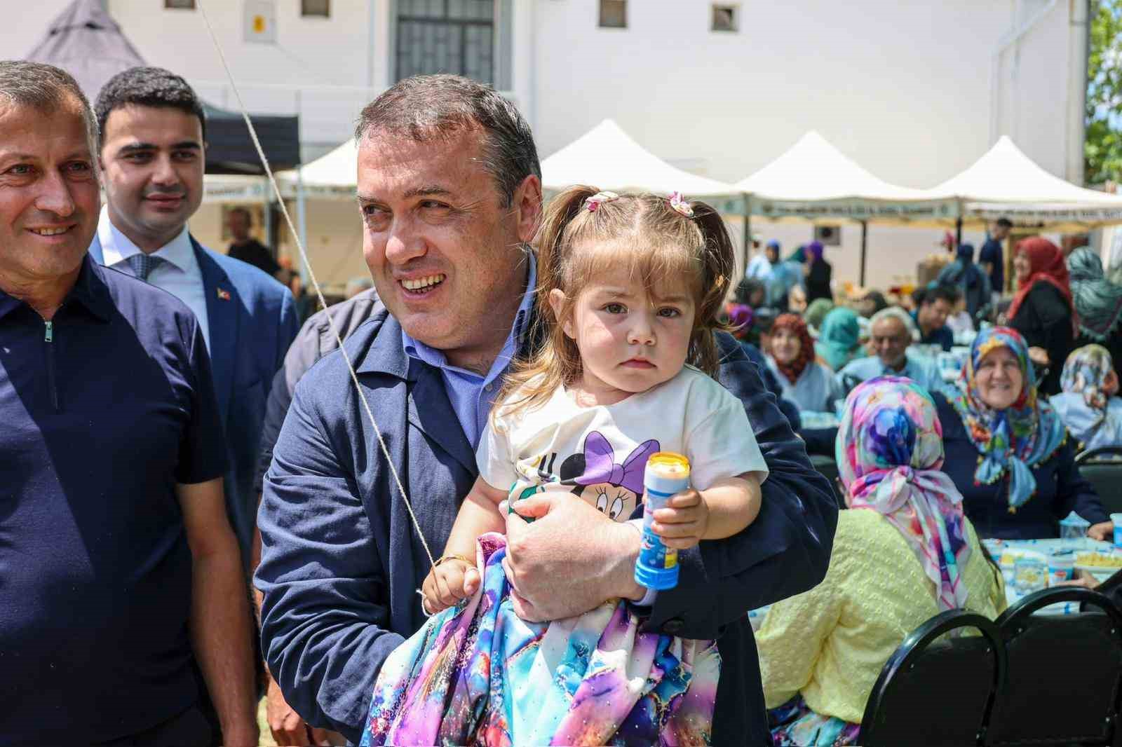 Vali Sözer Hıdırellez şenliklerinde vatandaşlarla buluştu