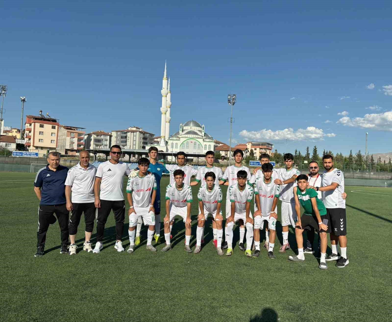 Diyarbakır DSi Spor U15 takımı Türkiye’nin en iyi 4 takımı arasında