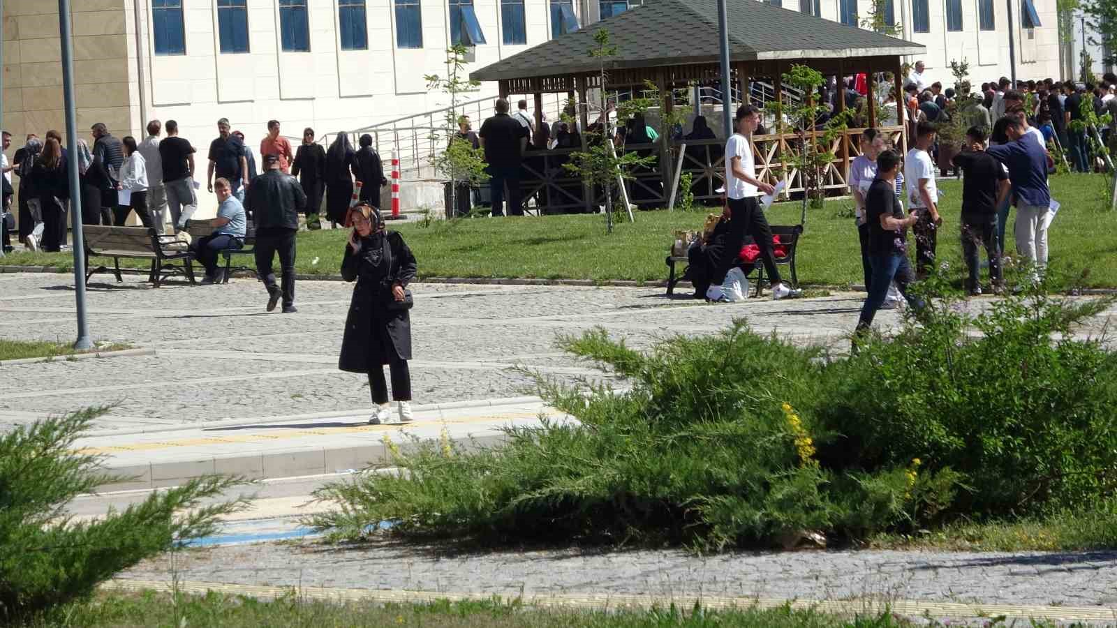Bayburtlu genç AYT’ye yine okunmuş suyla geldi: "Kerameti sadece suya bağlamamak lazım"