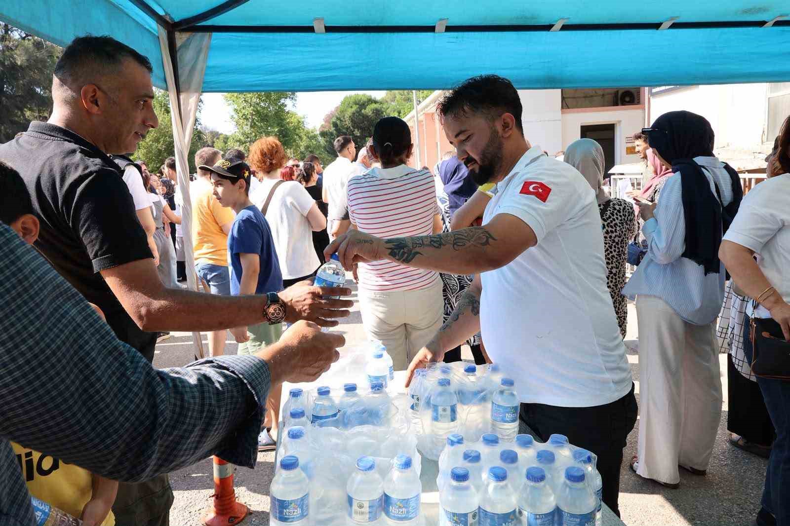 Nazilli Belediyesi’nden YKS adaylarına ve ailelerine destek