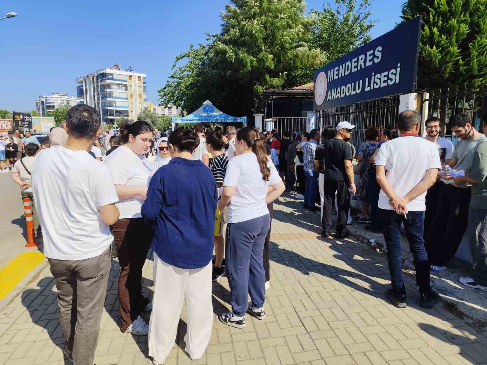 Nazilli Belediyesi’nden YKS adaylarına ve ailelerine destek