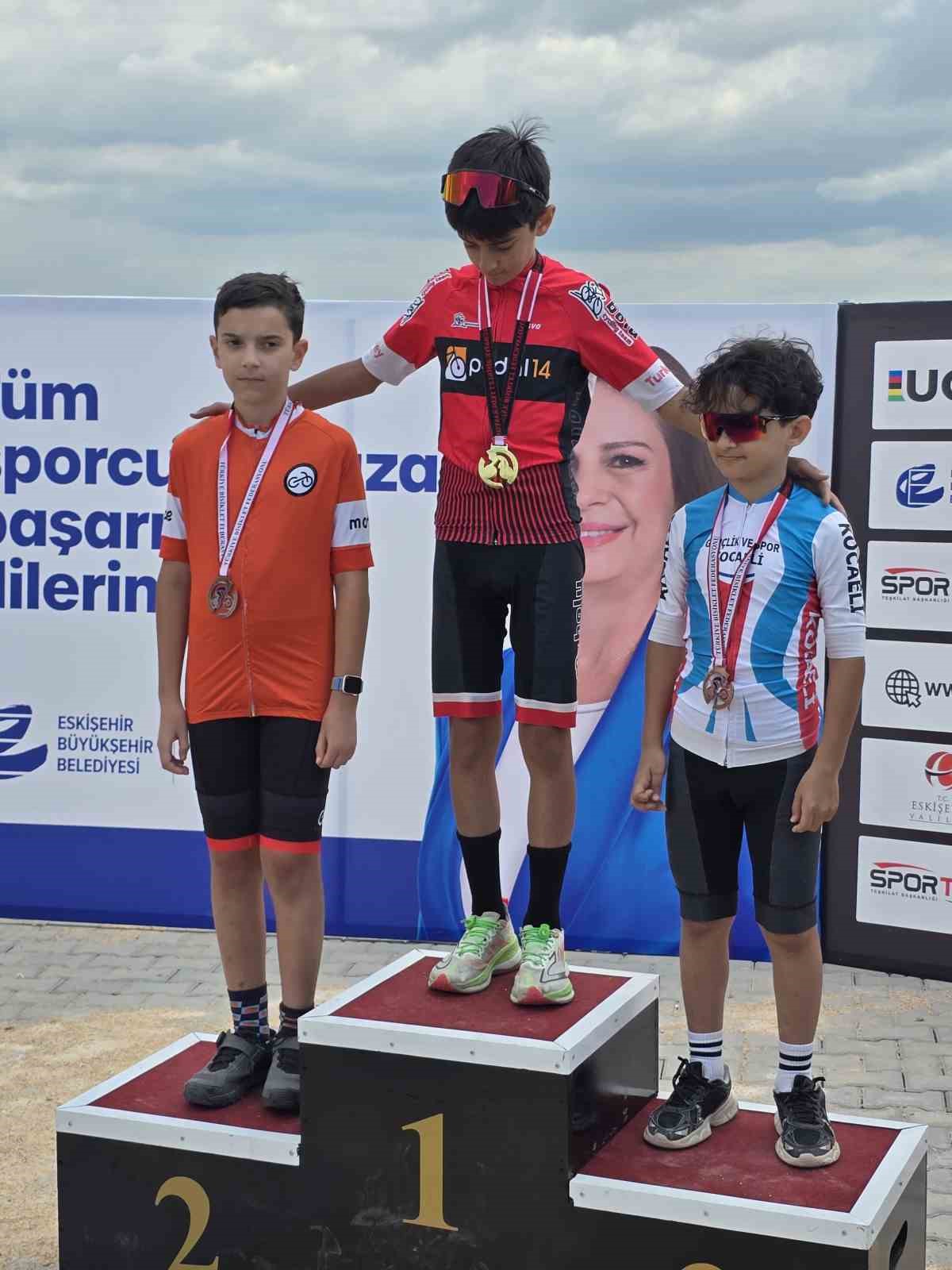Pedal sporcuları Eskişehir’de podyum için yarıştı