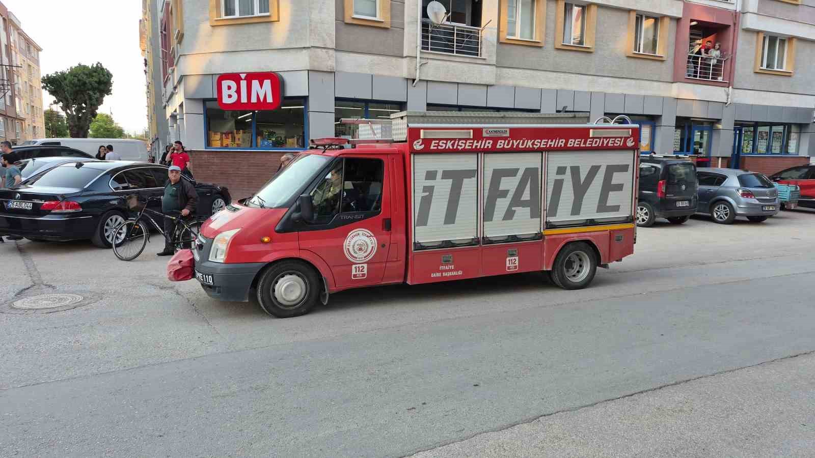 Eskişehir’de kavşakta 2 araç çarpıştı: 2 yaralı