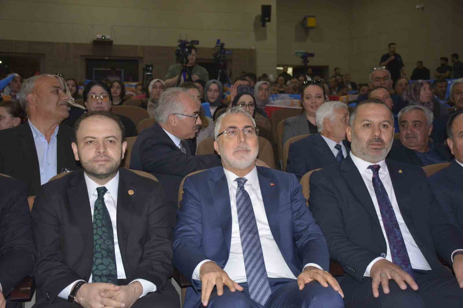 Bakan Işıkhan: "Kalkınma yerelden başlar"