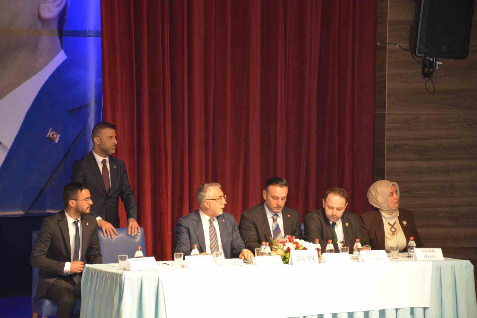 Bakan Işıkhan: "Kalkınma yerelden başlar"