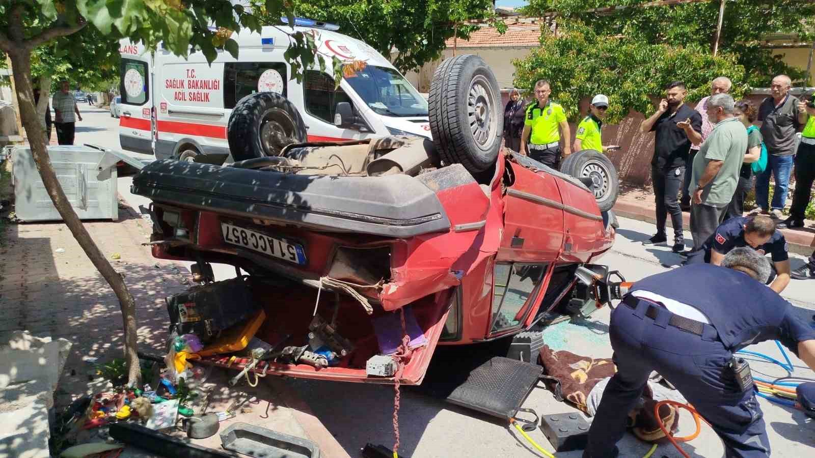 Niğde’de otomobil ters döndü: 1 yaralı