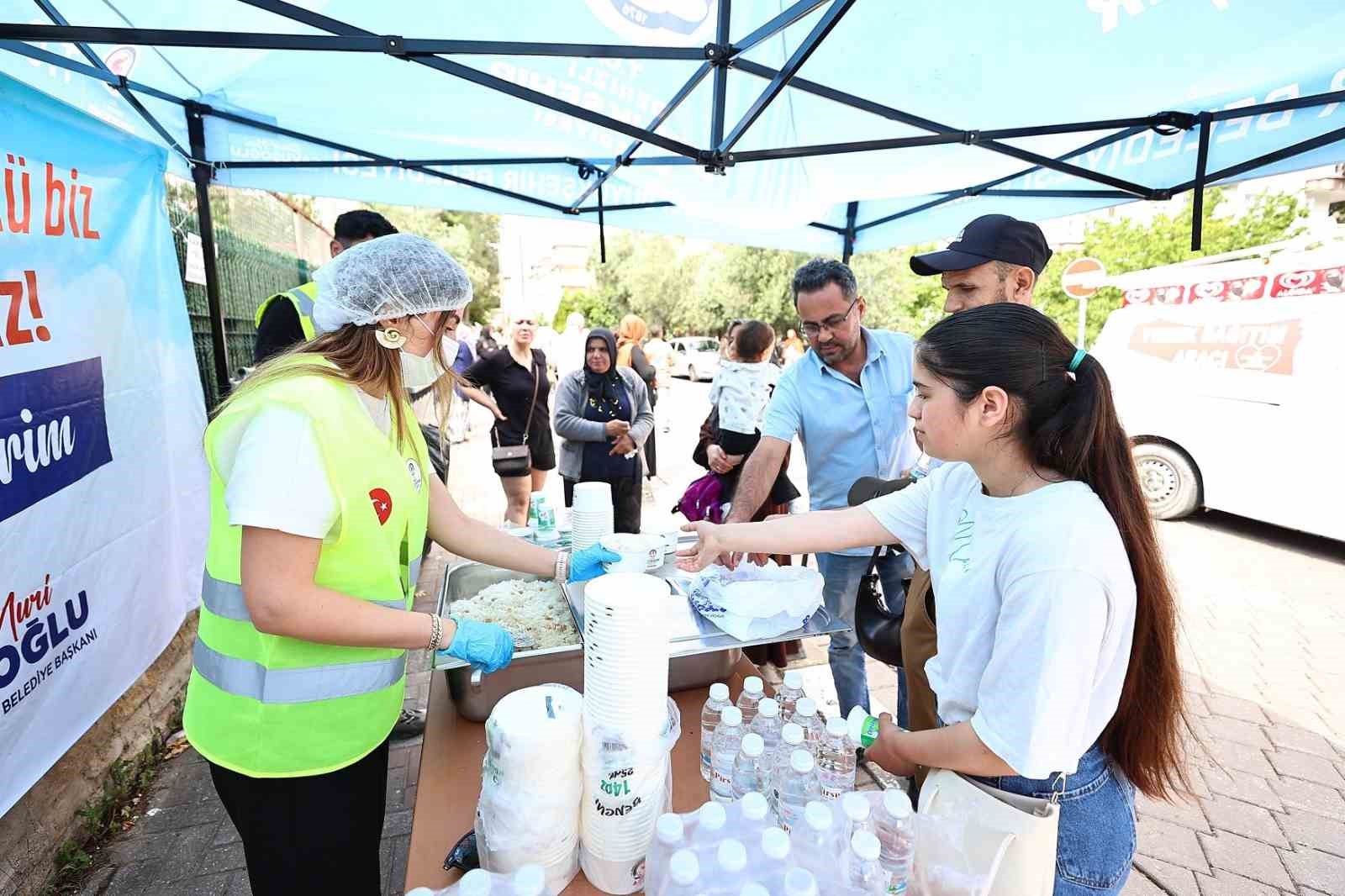 Denizli Büyükşehir sınavdaki gençleri de babaları da unutmadı
