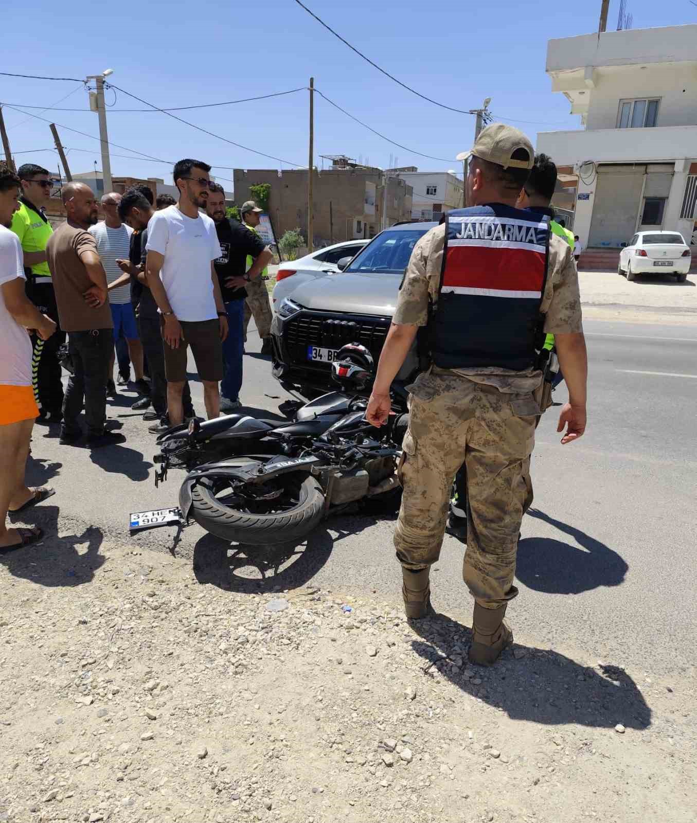 Mardin’de motosiklet ile otomobil çarpıştı: 1 yaralı