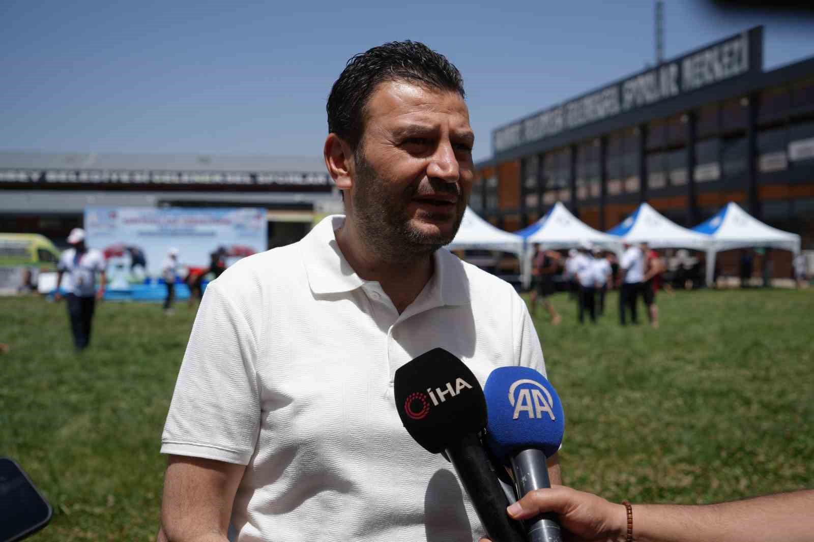 Aşırtmalı Aba Güreşi Türkiye Şampiyonası Şahinbey er meydanında başladı