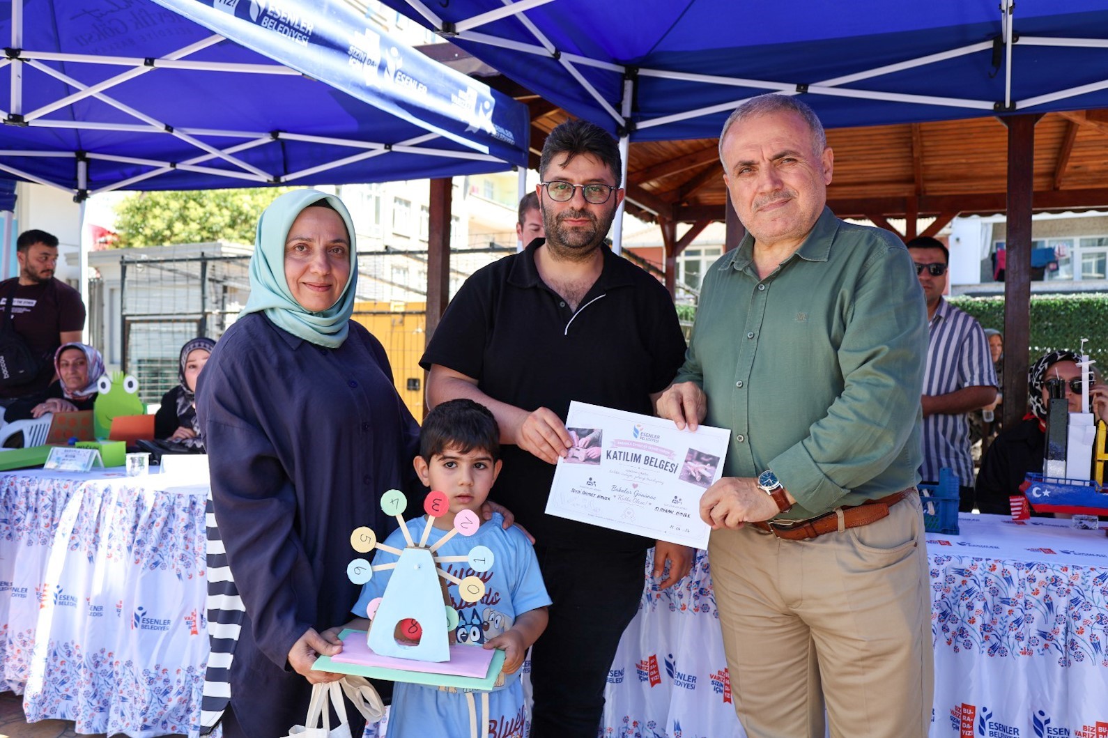Babalar ve çocukları Esenler’de oyuncak tasarlayıp sokak oyunları oynadı