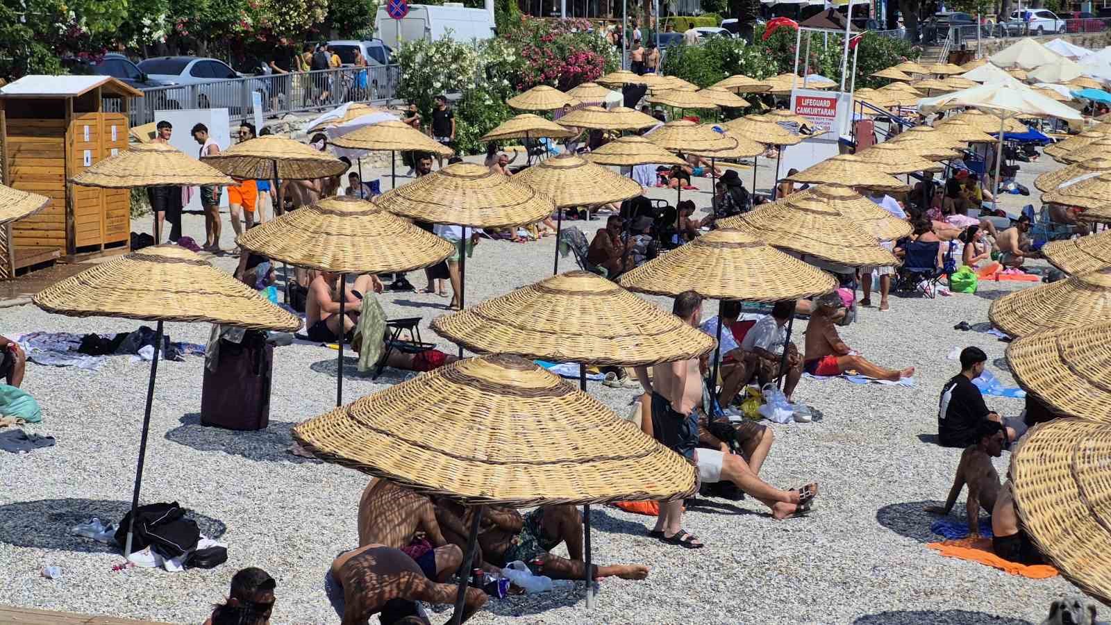 Bodrum’da sahiller doldu taştı