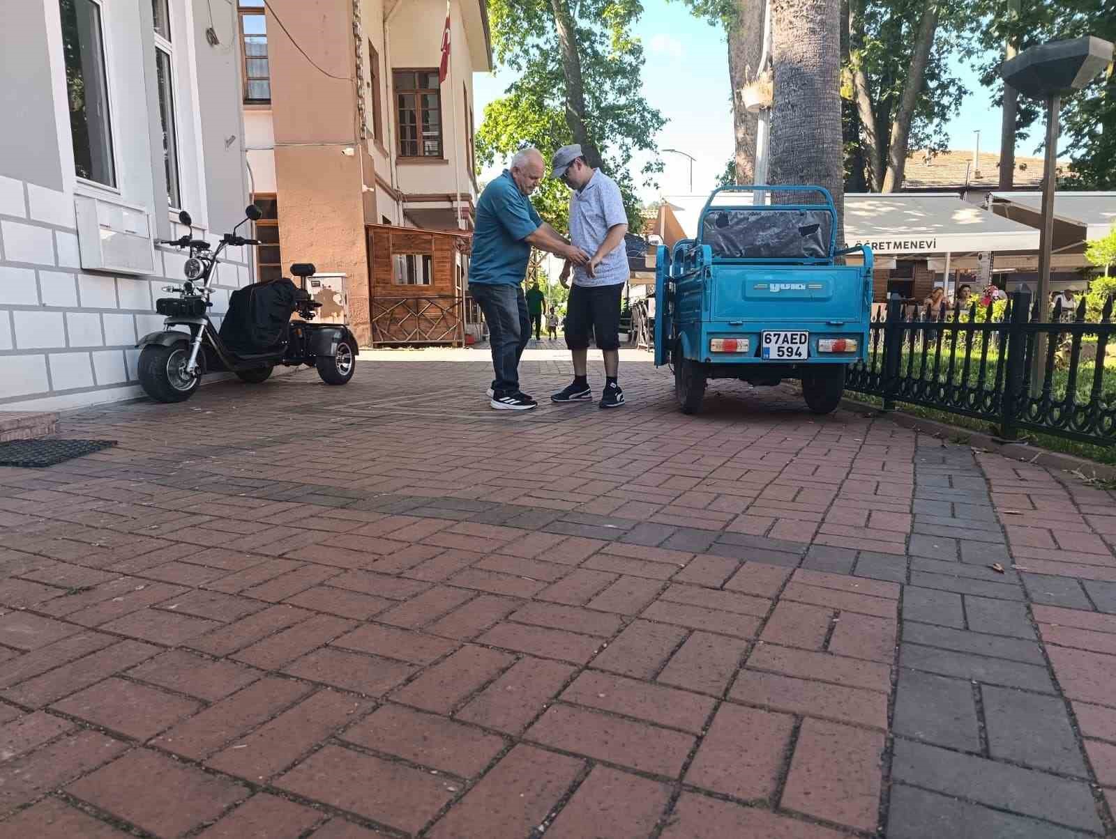 "Her baba evladı için yaşar" dedirten fedakarlık: Ömrünü engelli oğluna adadı