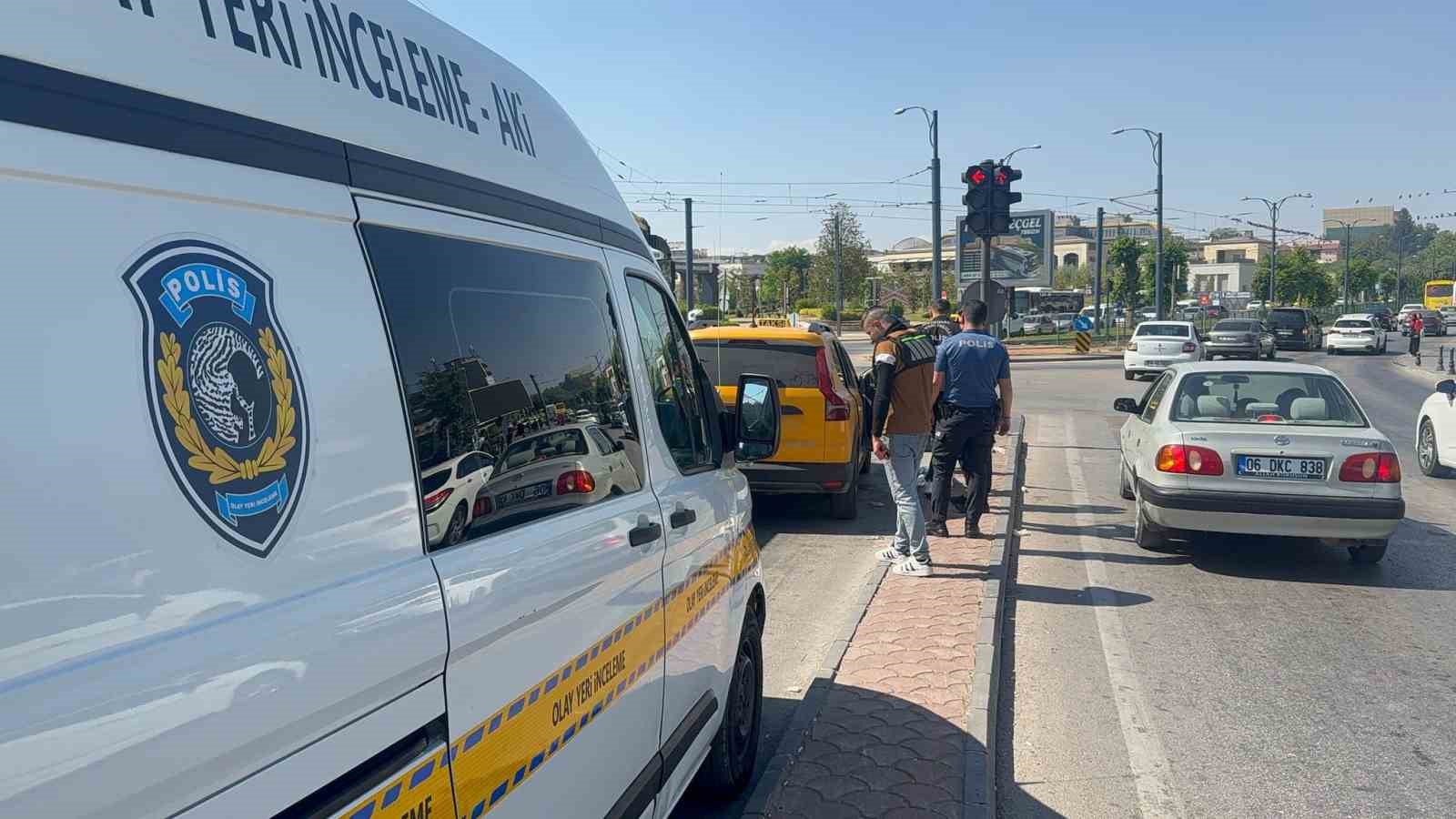 Gaziantep’te taksi durağı önünde bıçaklı kavga: 6 yaralı