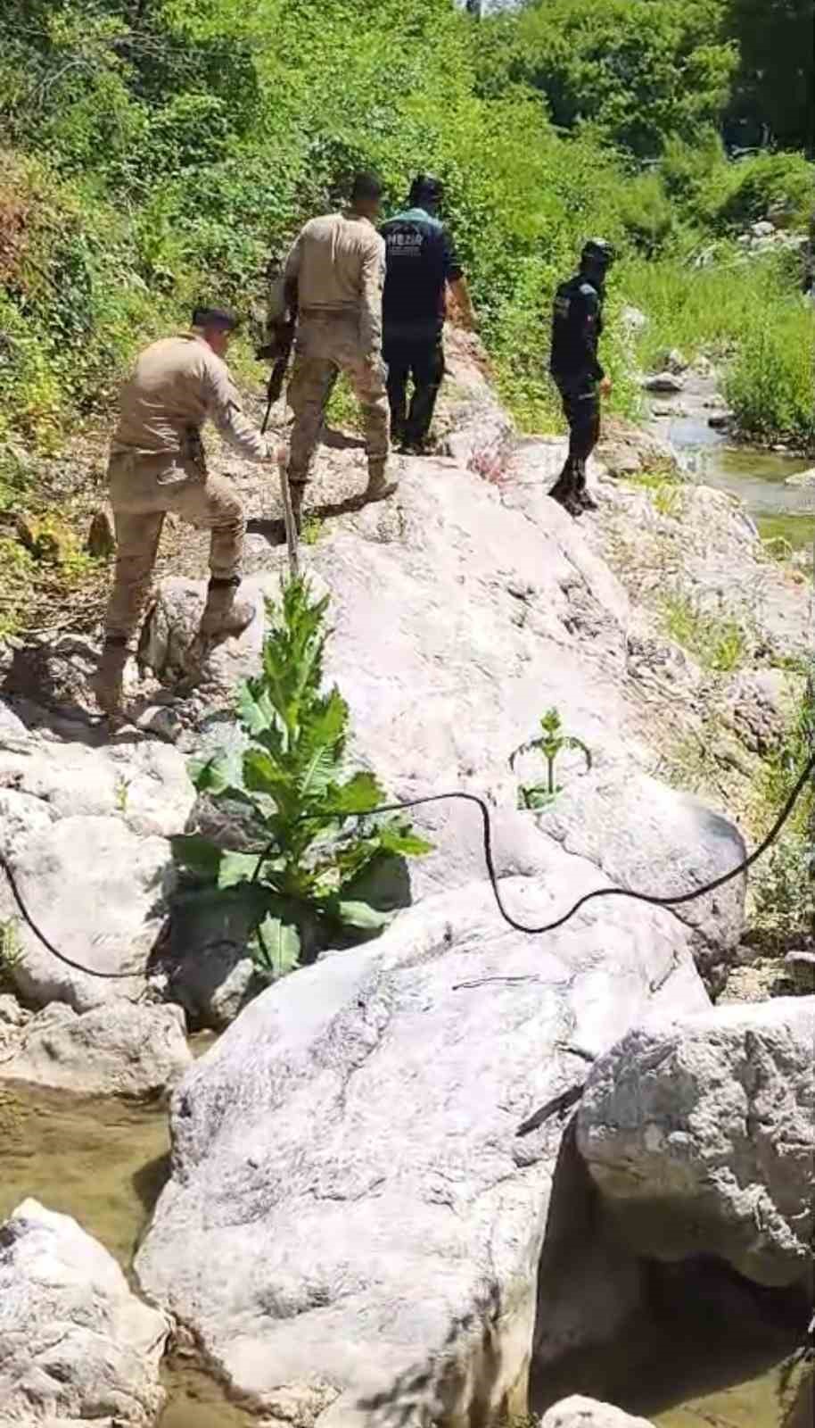 Kayıp üniversite öğrencisi için kanyon ve mağaralar didik didik taranıyor