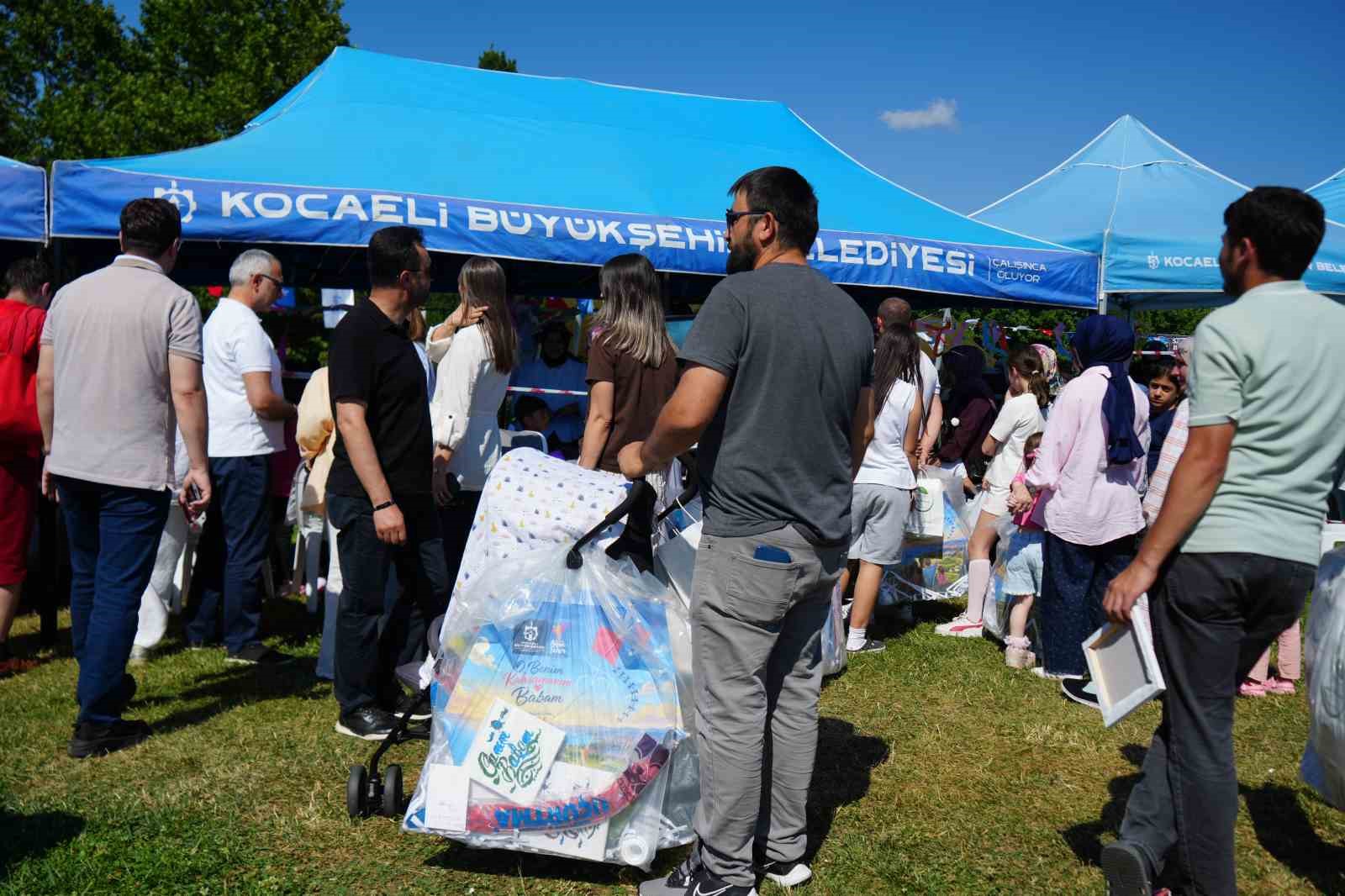 Babalar çocuklarıyla özel günün tadını çıkardı