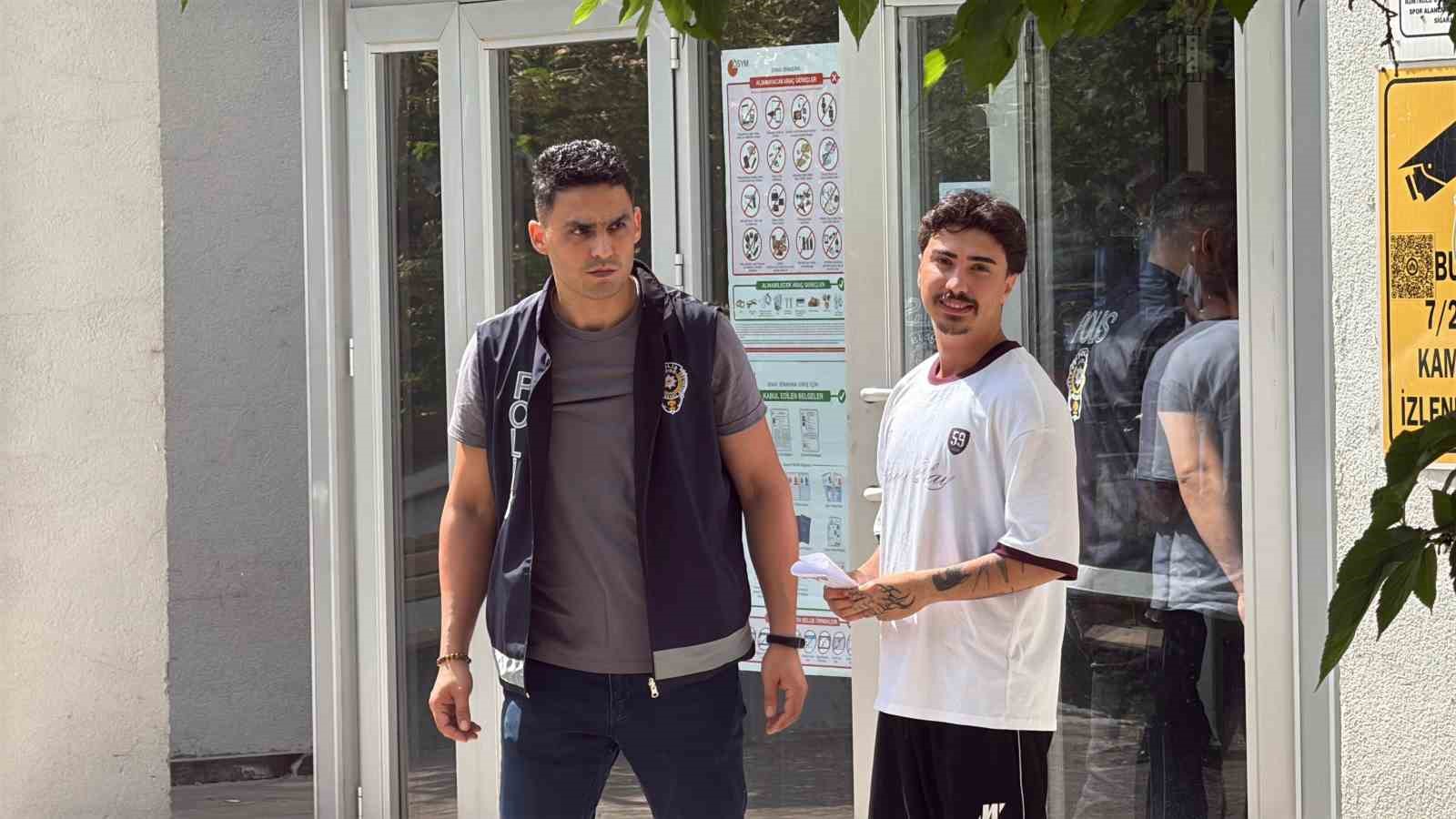 YKS’ye tanımadığı araçla yetişen de oldu, saniyelerle kaçıranlar da