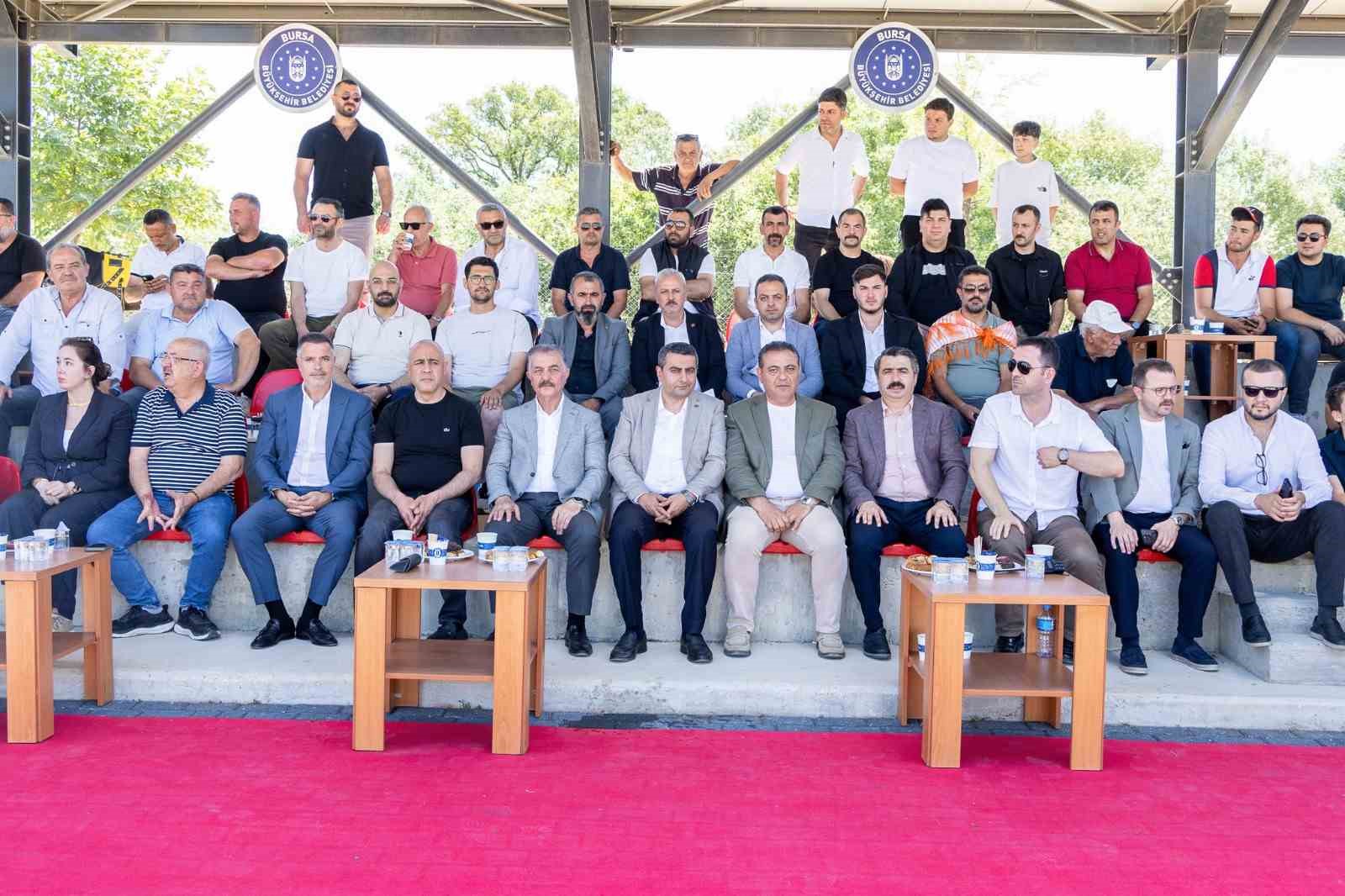 Bursa’da Rahvan At Yarışları nefes kesti
