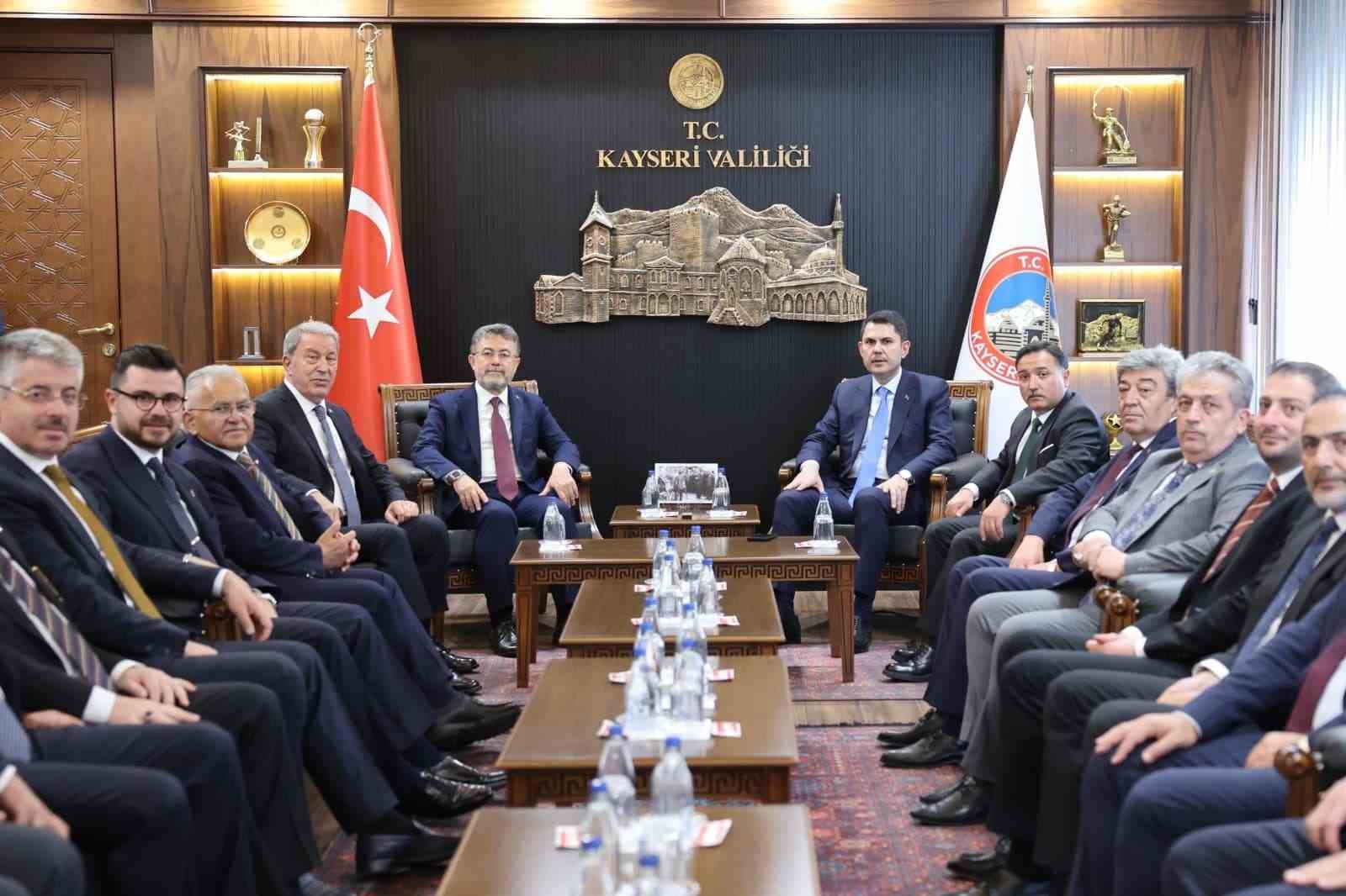 Erciyes Zirvesi-1 Kayseri’de yoğun katılımla gerçekleştirildi