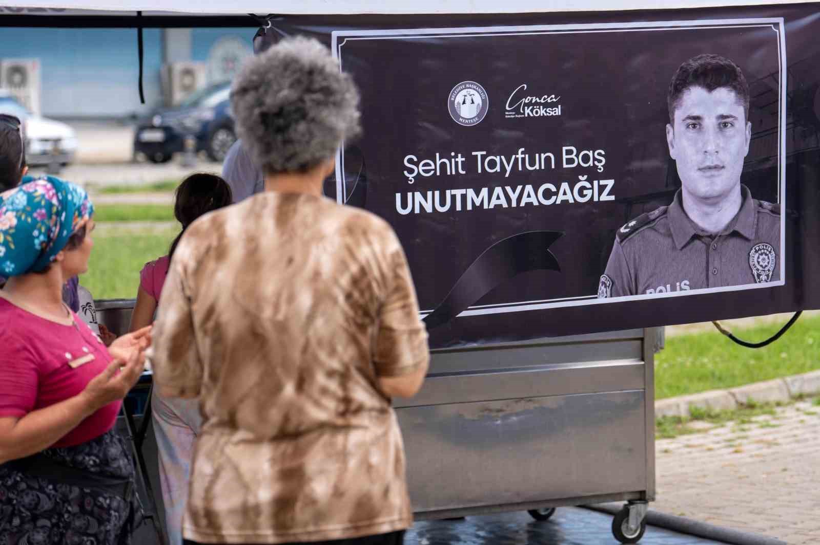 Menteşe Belediyesi Şehit Polis memuru için lokma hayrı yaptı
