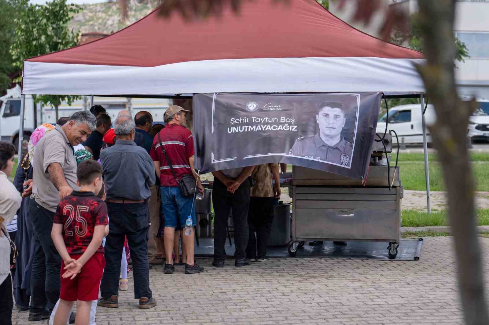 Menteşe Belediyesi Şehit Polis memuru için lokma hayrı yaptı