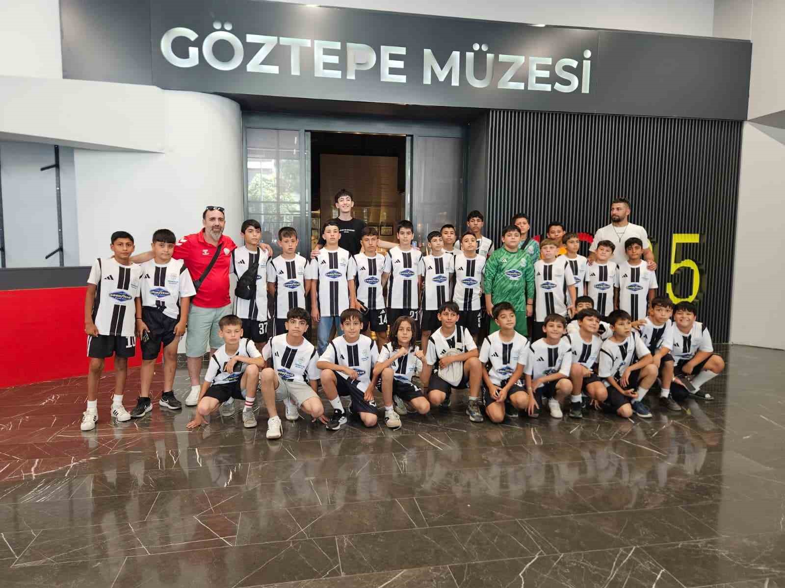 Başkan Zencirci’den Germencikli genç futbolculara anlamlı jest