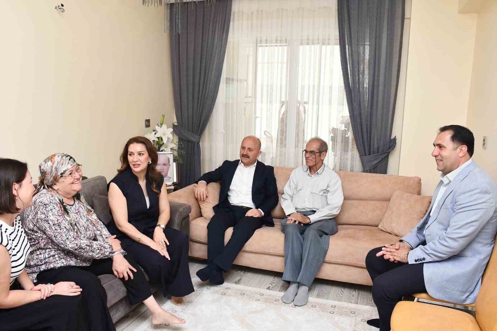 Babalar Günü’nde huzurevi sakinleri ve şehit babası unutulmadı