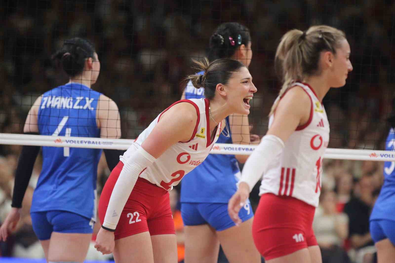 A Milli Kadın Voleybol Takımı, Çin’i 3-2 mağlup etti