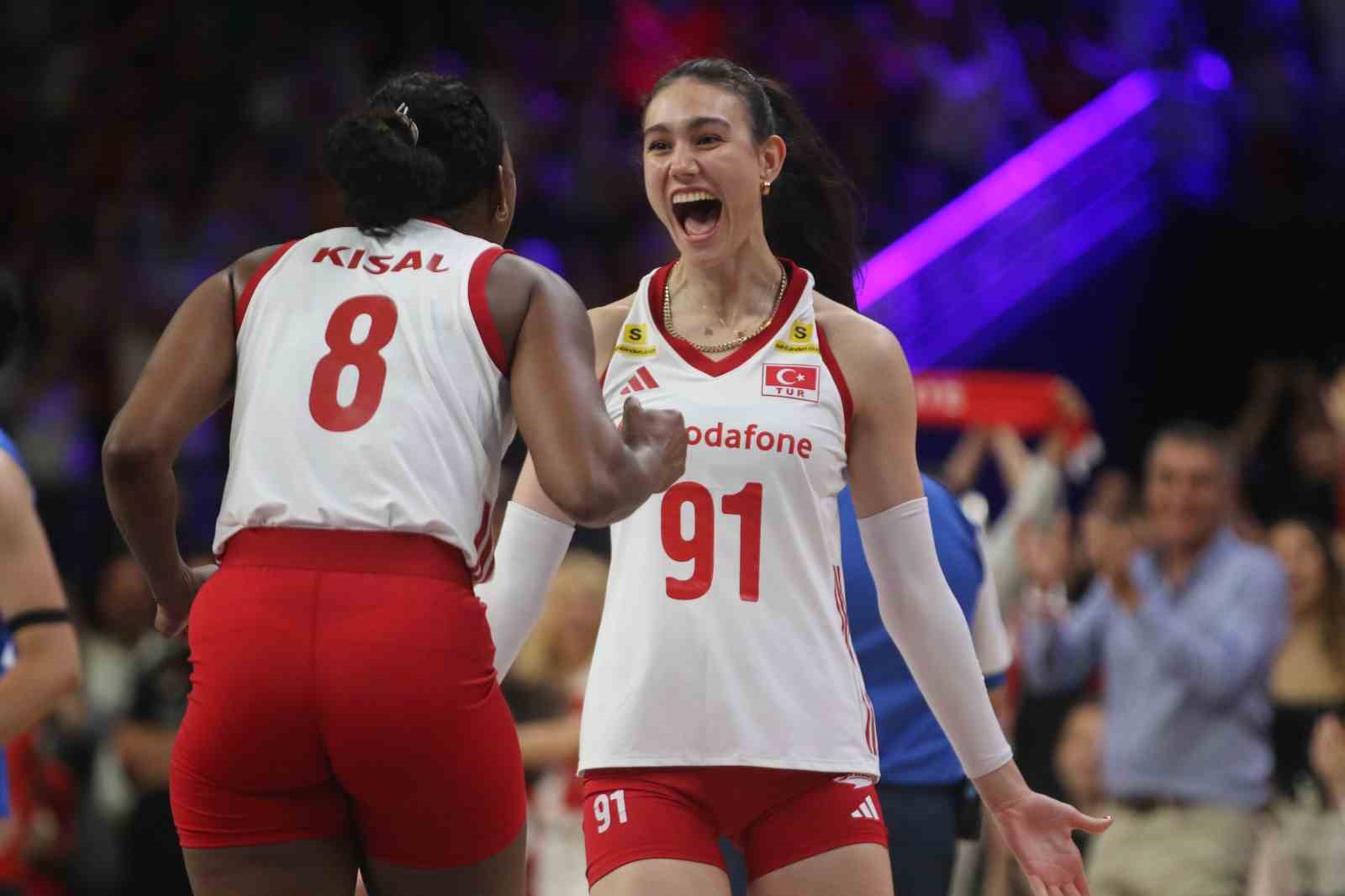 A Milli Kadın Voleybol Takımı, Çin’i 3-2 mağlup etti