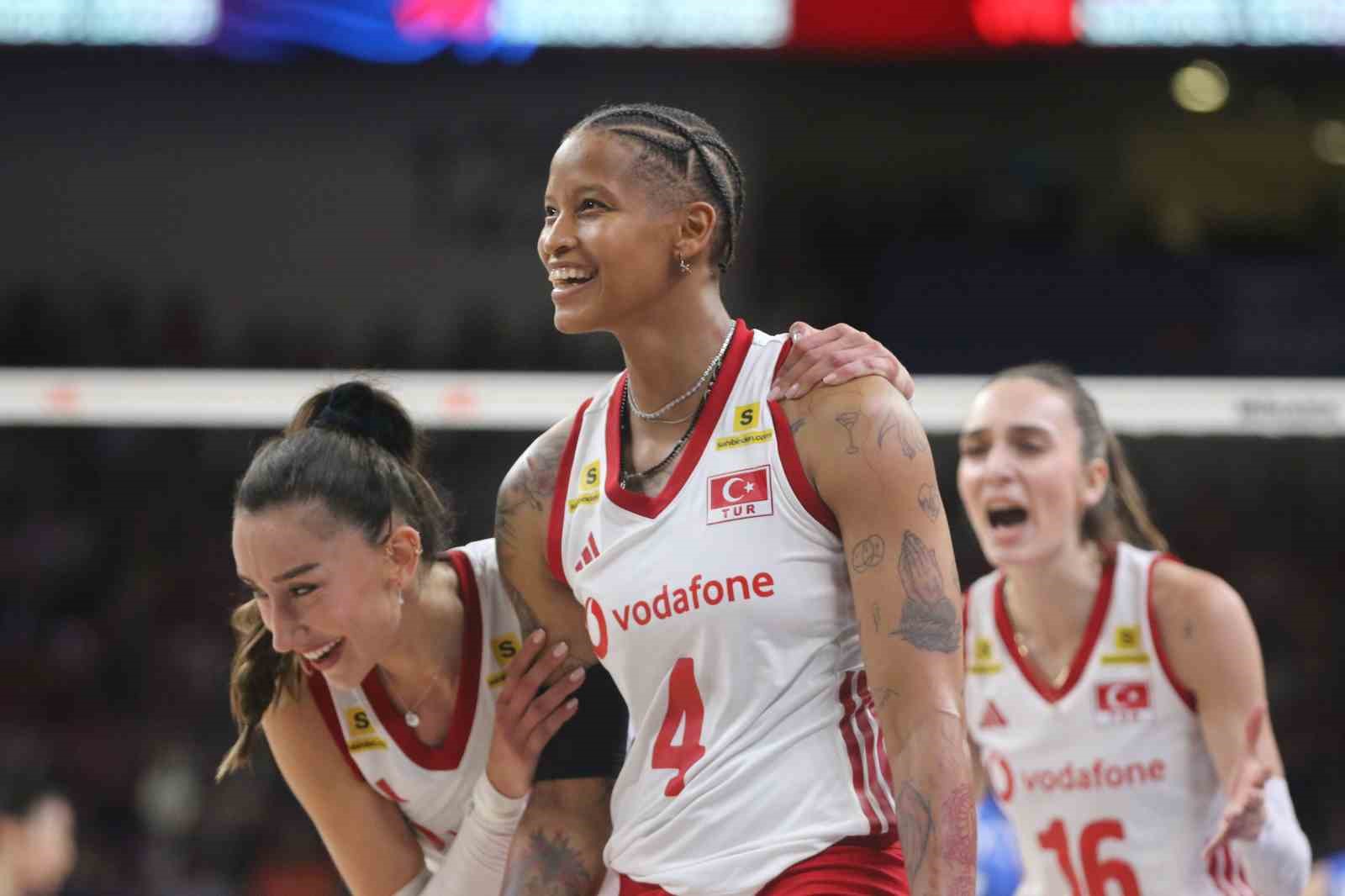 A Milli Kadın Voleybol Takımı, Çin’i 3-2 mağlup etti