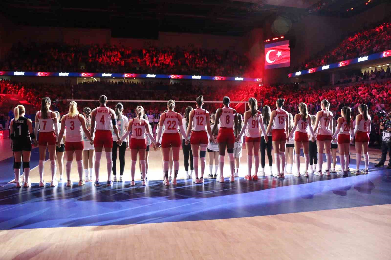 A Milli Kadın Voleybol Takımı, Çin’i 3-2 mağlup etti