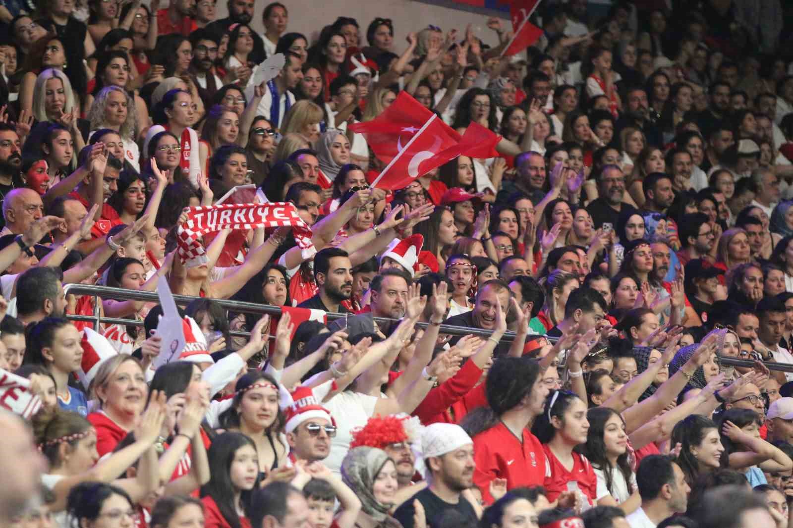 A Milli Kadın Voleybol Takımı, Çin’i 3-2 mağlup etti