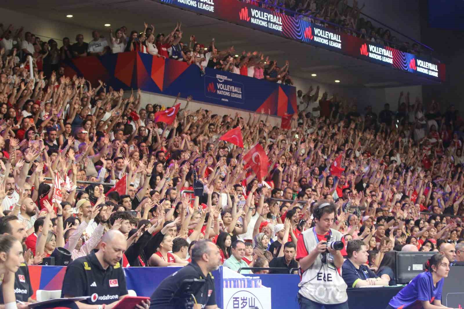 A Milli Kadın Voleybol Takımı, Çin’i 3-2 mağlup etti