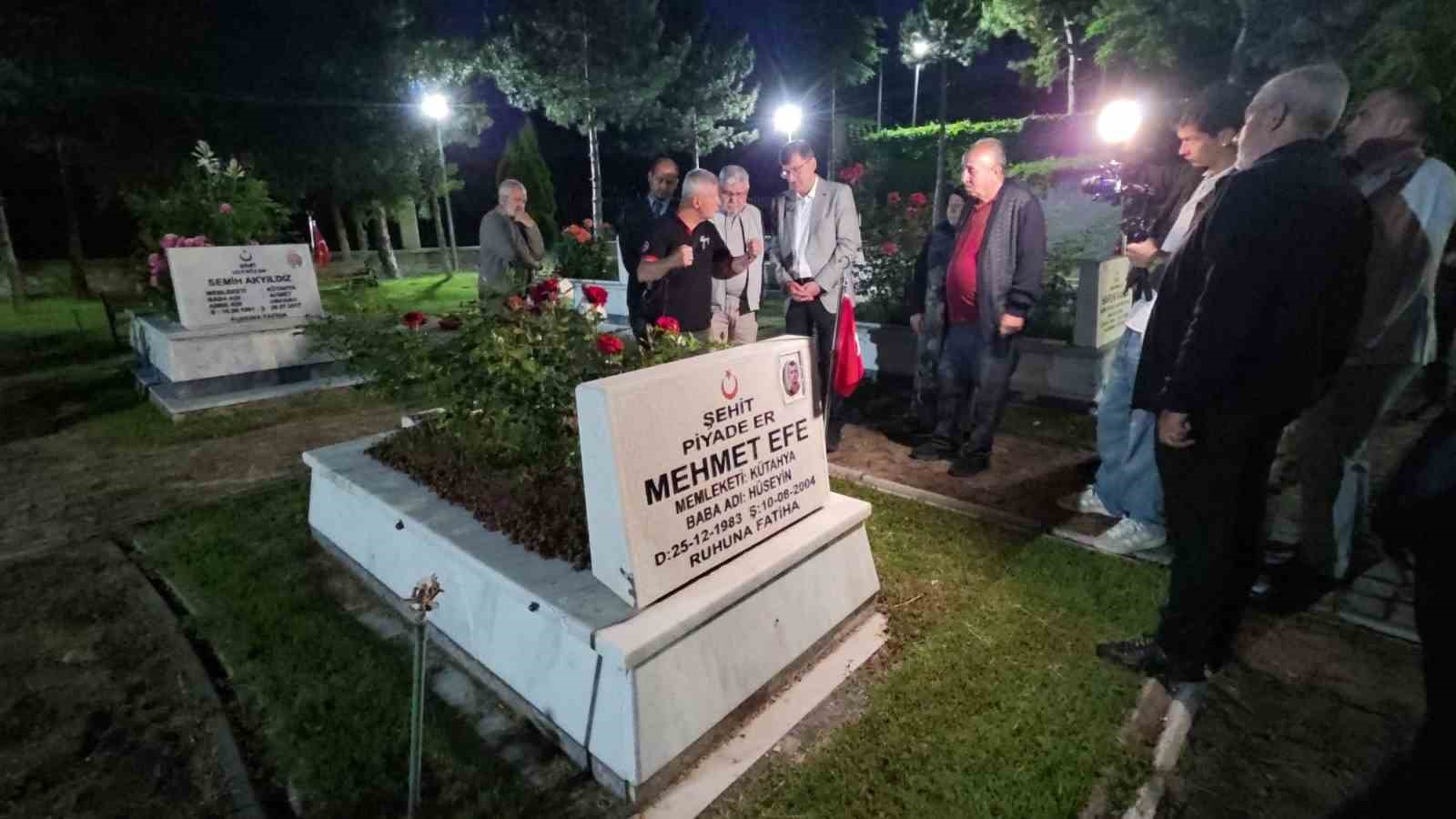 Babalar Günü’nde Kütahya Tayyare Şehitliği’nde duygu dolu buluşma