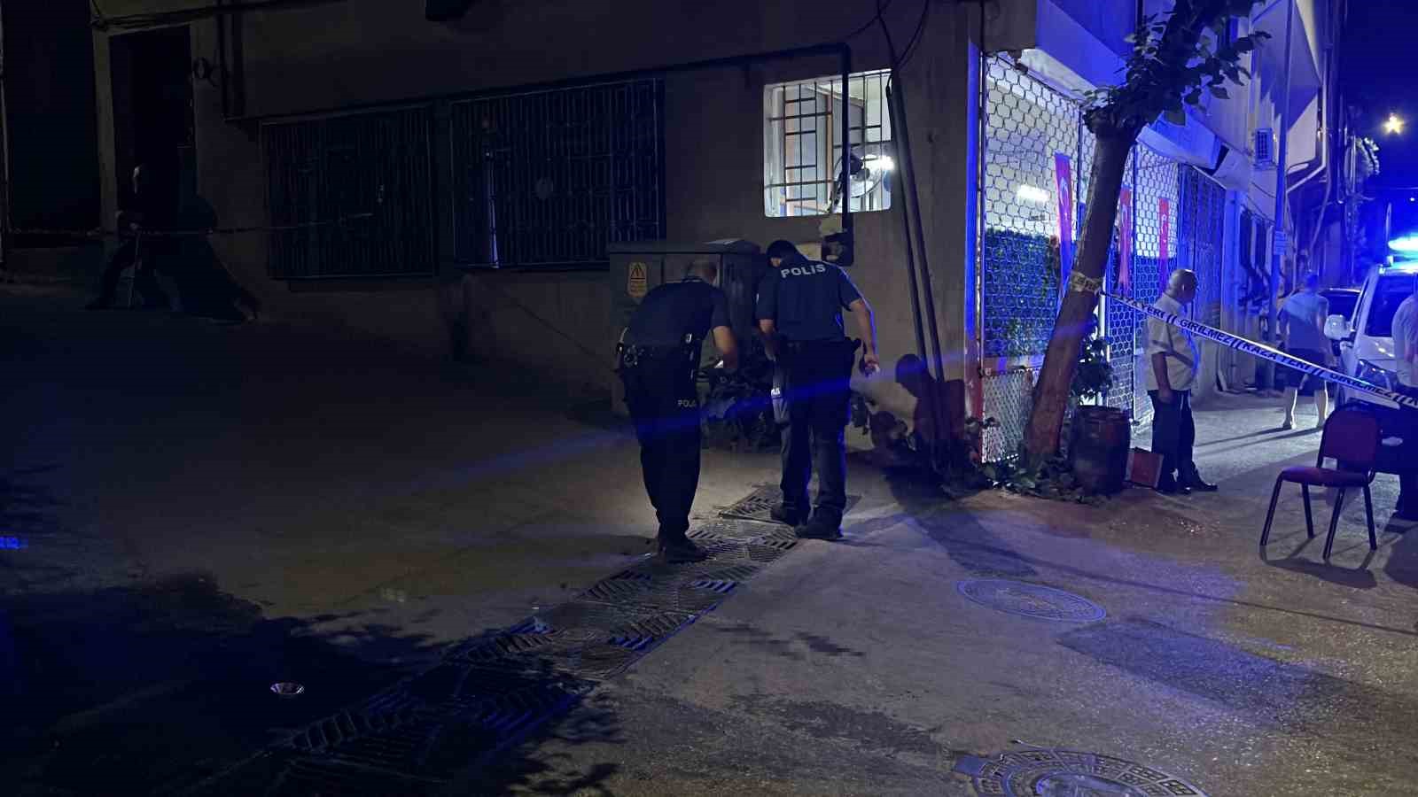 Kahve masasında başlayan tartışma kanlı bitti: 2 yaralı