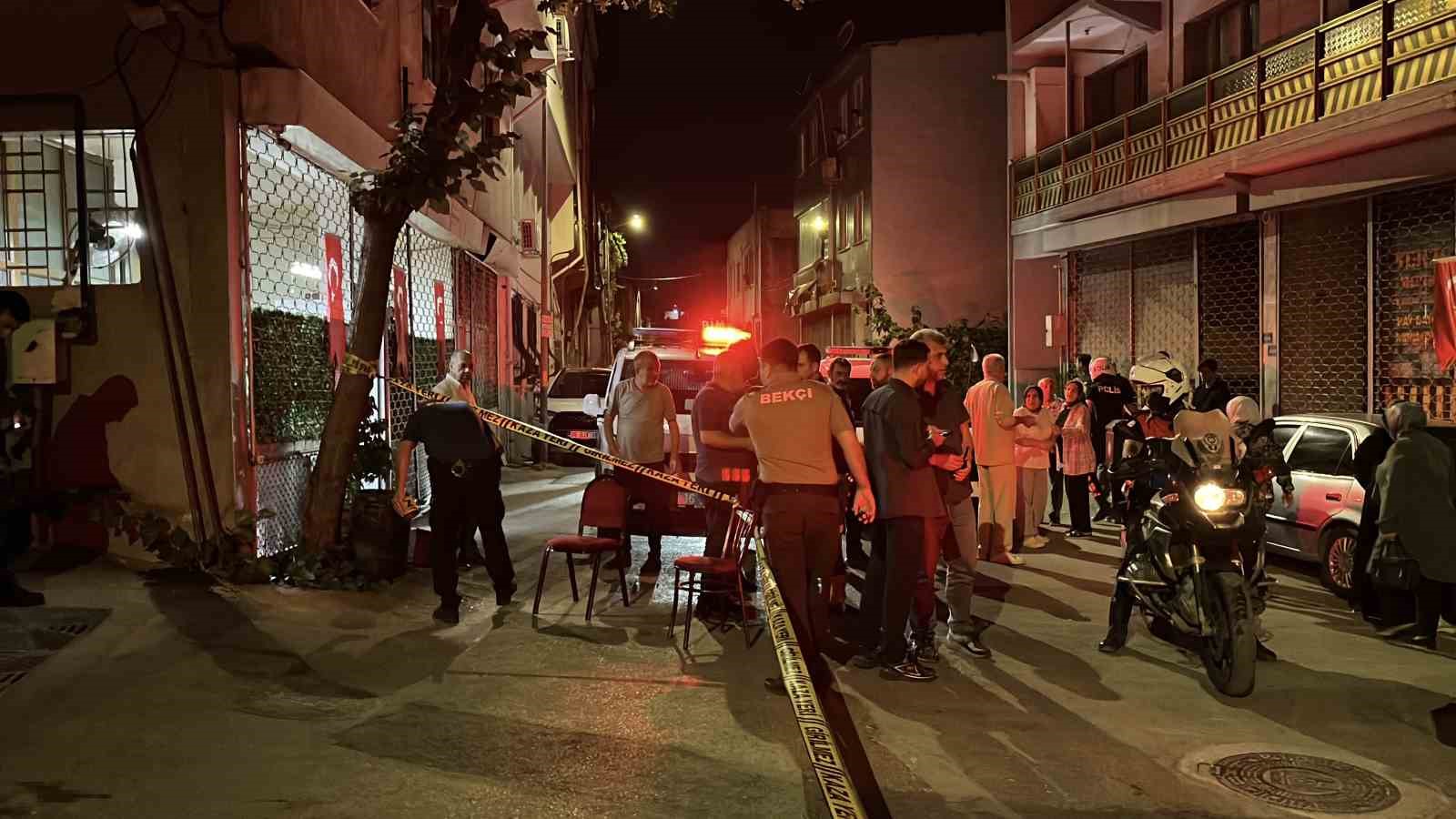 Kahve masasında başlayan tartışma kanlı bitti: 2 yaralı