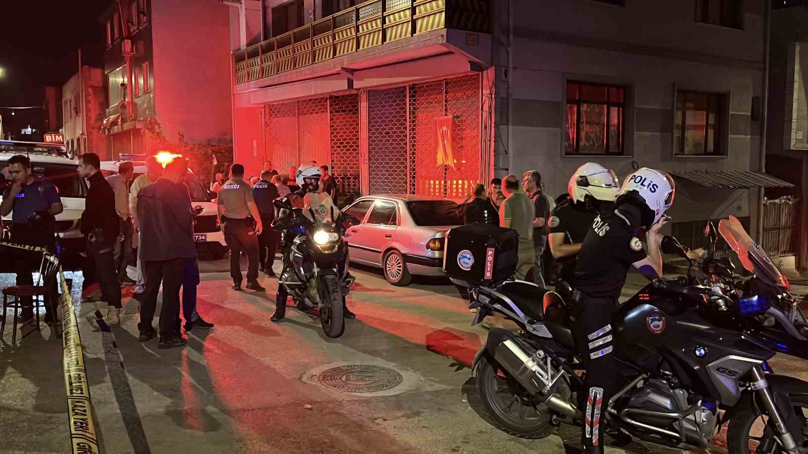 Kahve masasında başlayan tartışma kanlı bitti: 2 yaralı