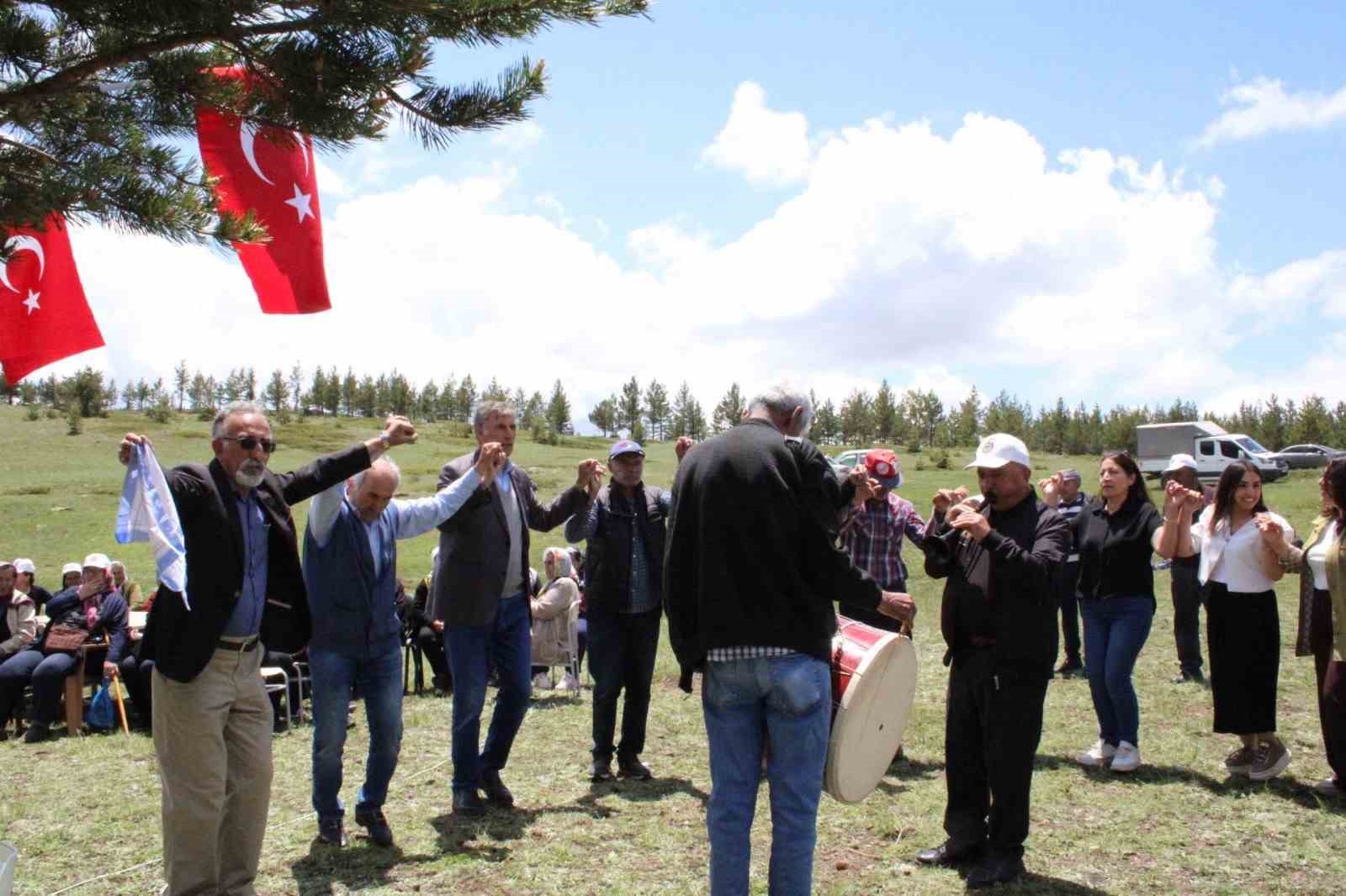 5 köy aynı kaynaktan su içecek