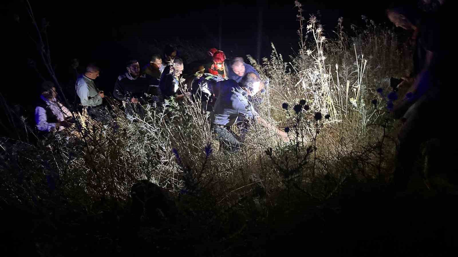 Balıkesir’de traktör yoldan çıktı: 3 yaralı