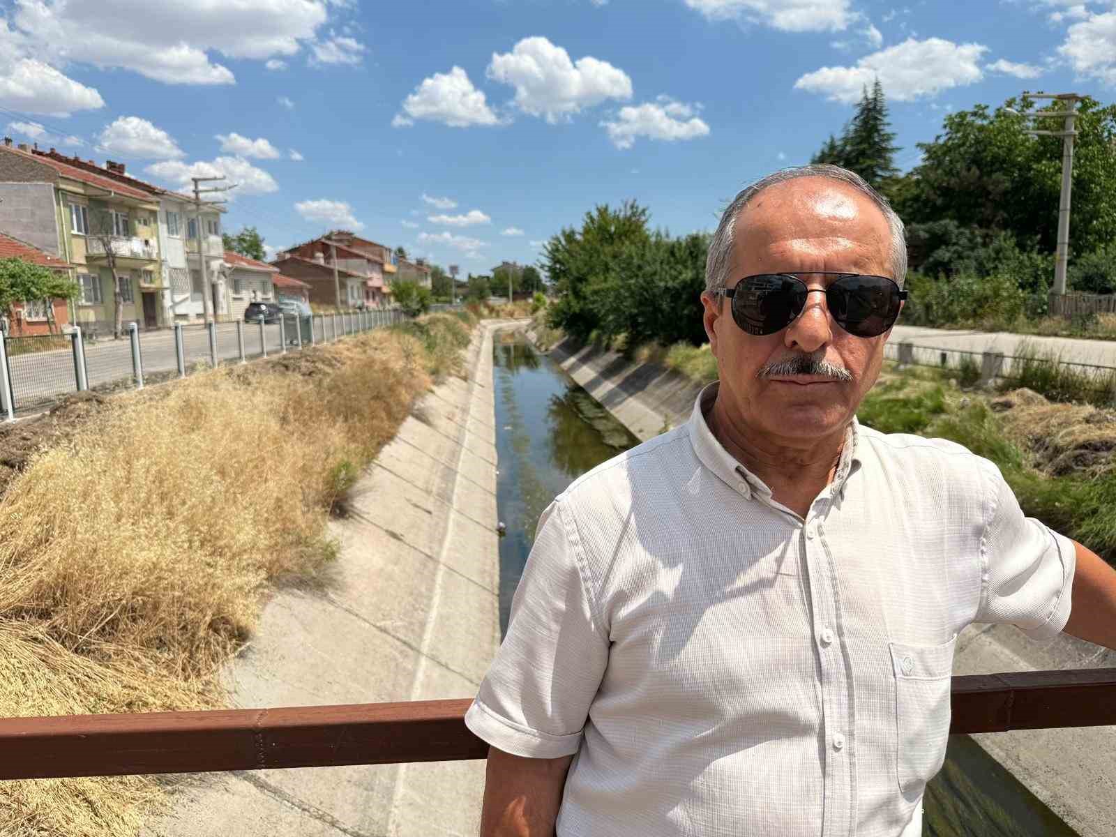 Sulama kanalı için muhtardan "yeşil alan" talebi