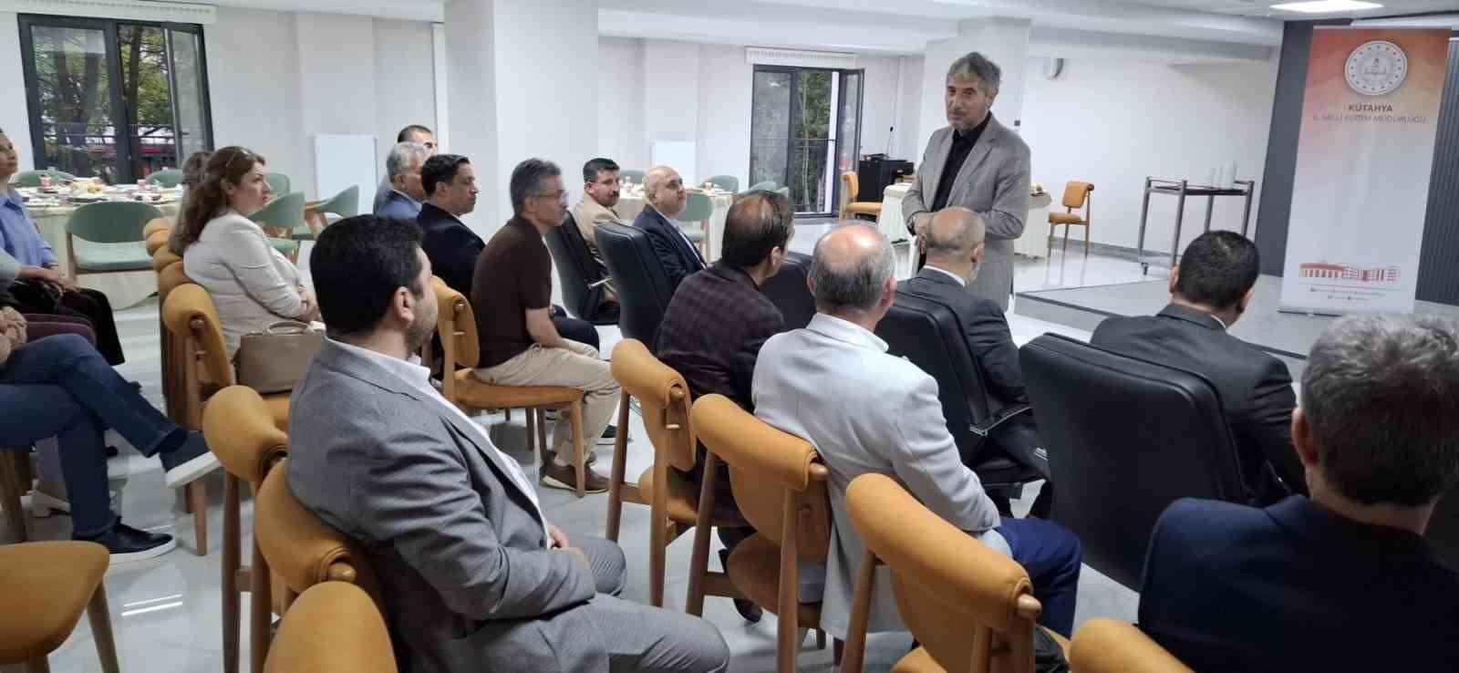 Kütahya’da Eğitim Kurumları Yönetici Yetiştirme Programı tamamlandı