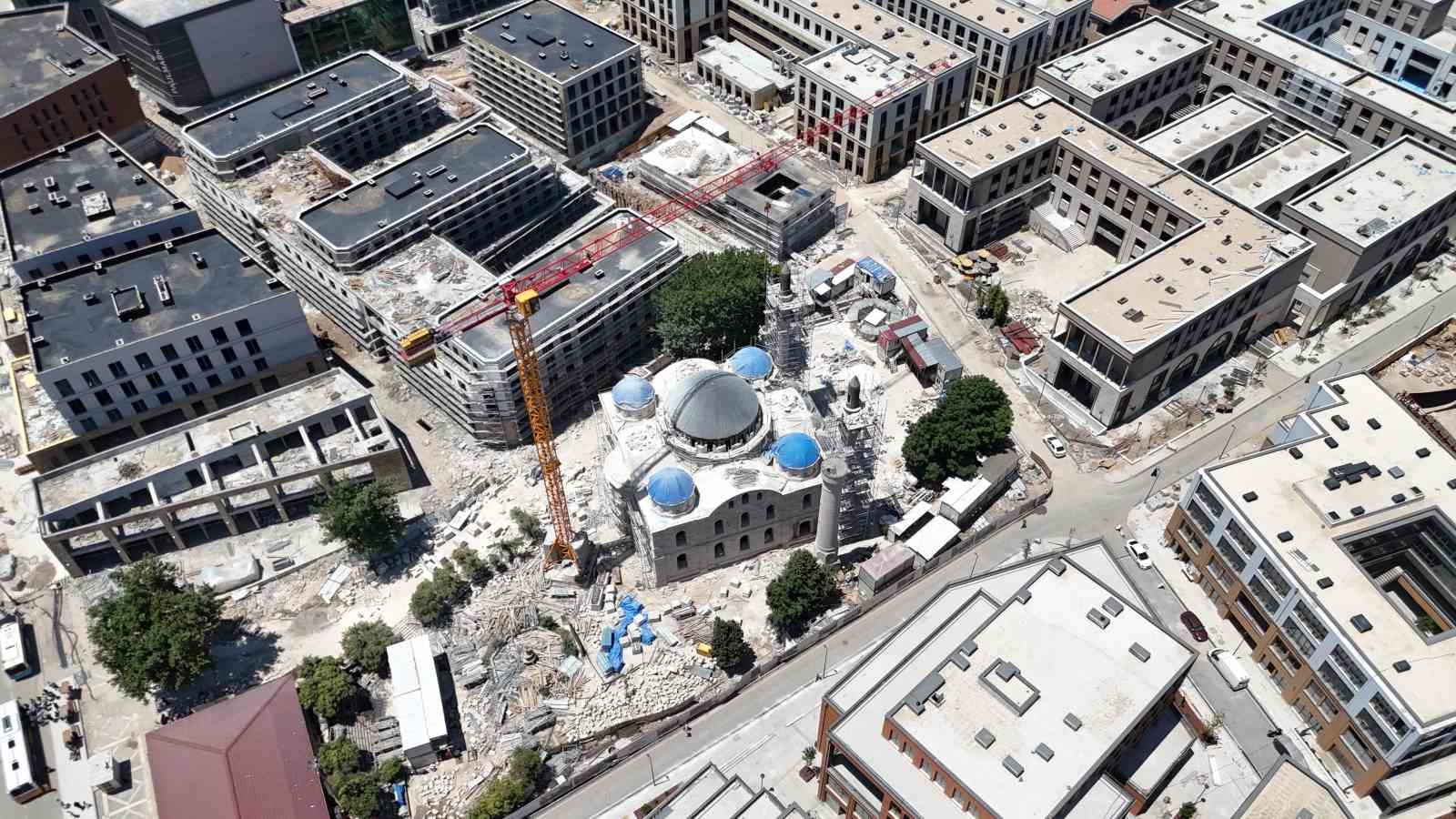 Depremde yıkılan Malatya’nın simgesi Yeni Cami’de restorasyonda sona yaklaşıldı